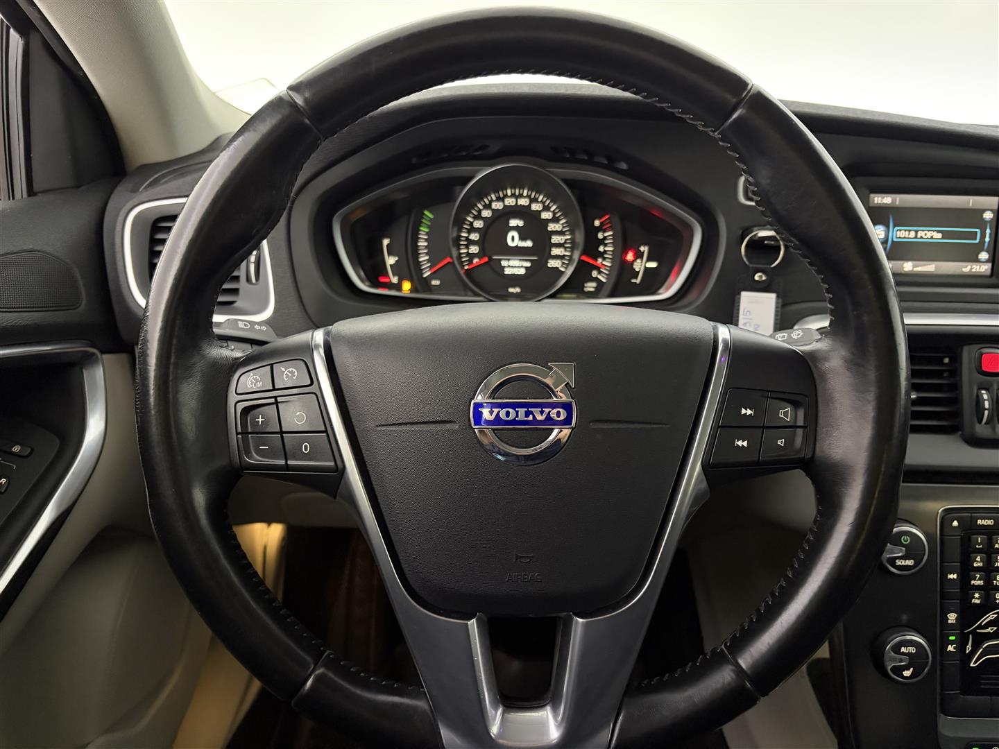 VOLVO V40 2013
