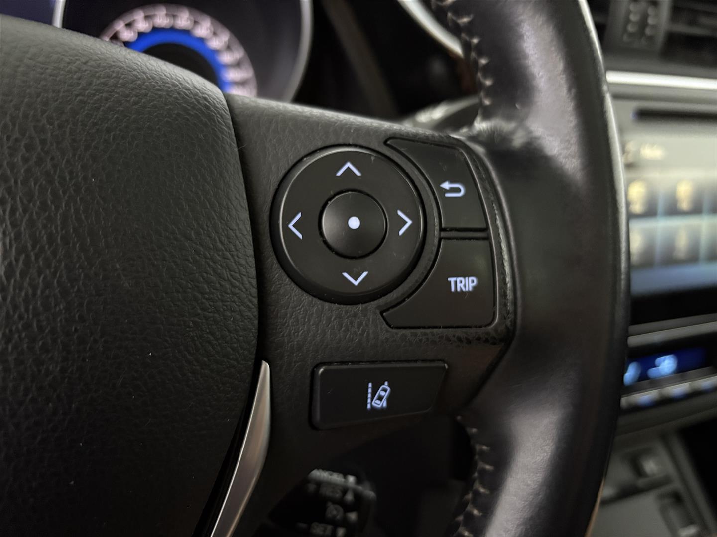 TOYOTA Auris 2018