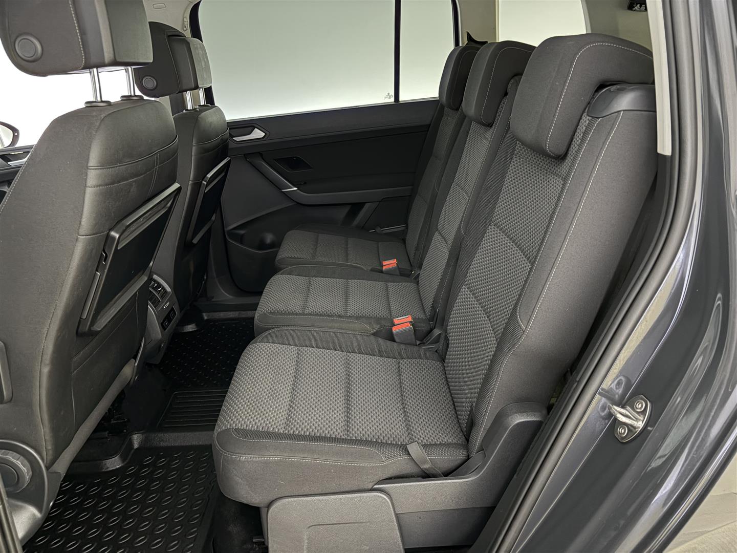 VOLKSWAGEN Touran 2017