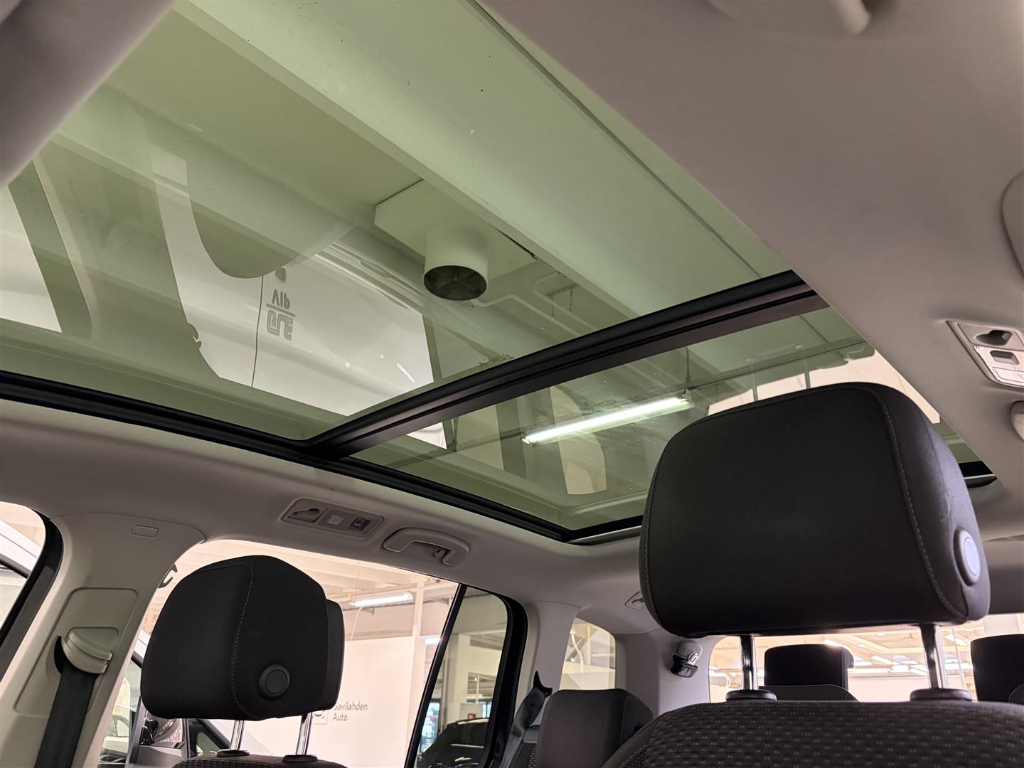 VOLKSWAGEN Touran 2017