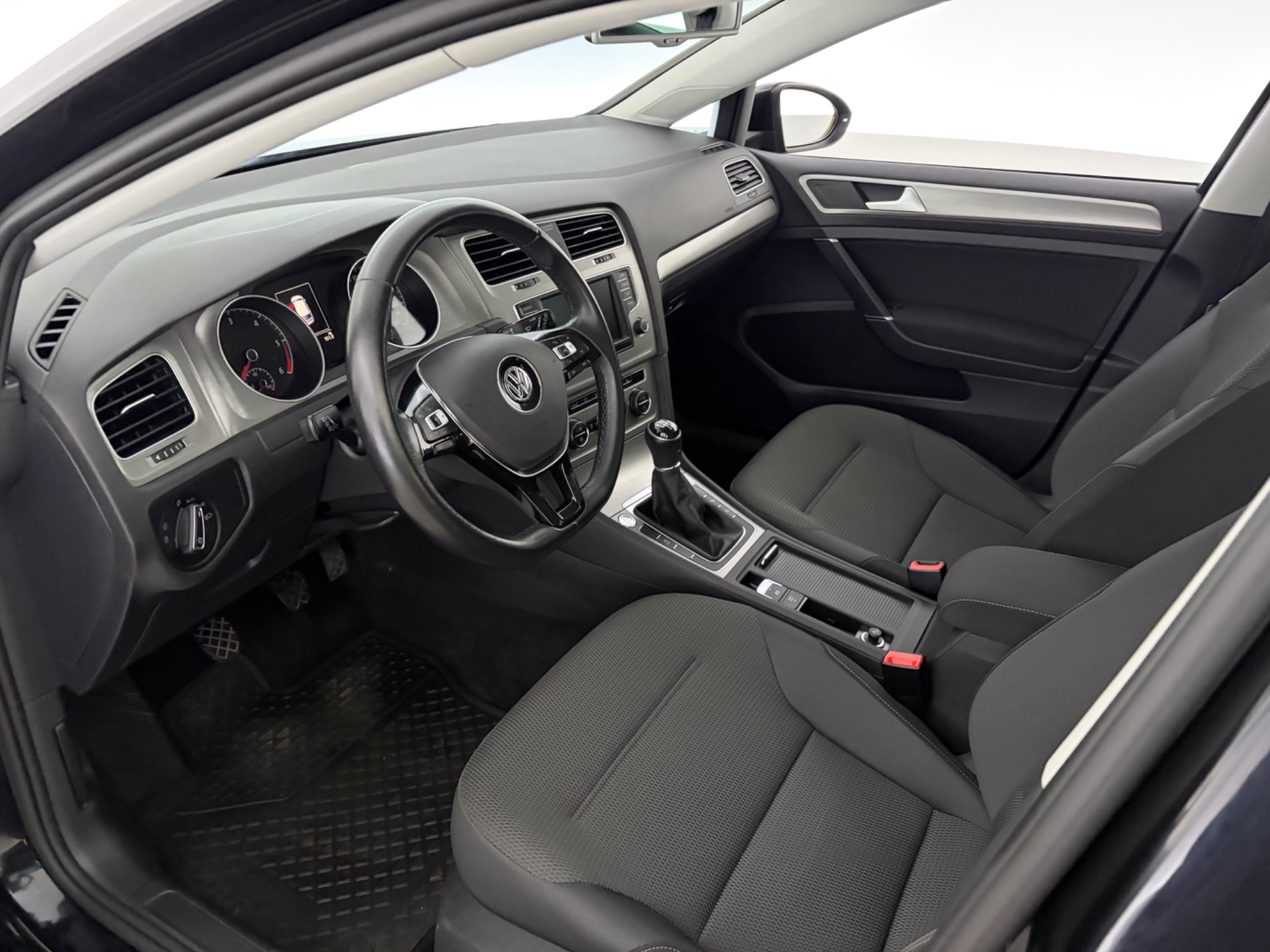 VOLKSWAGEN Golf 2016