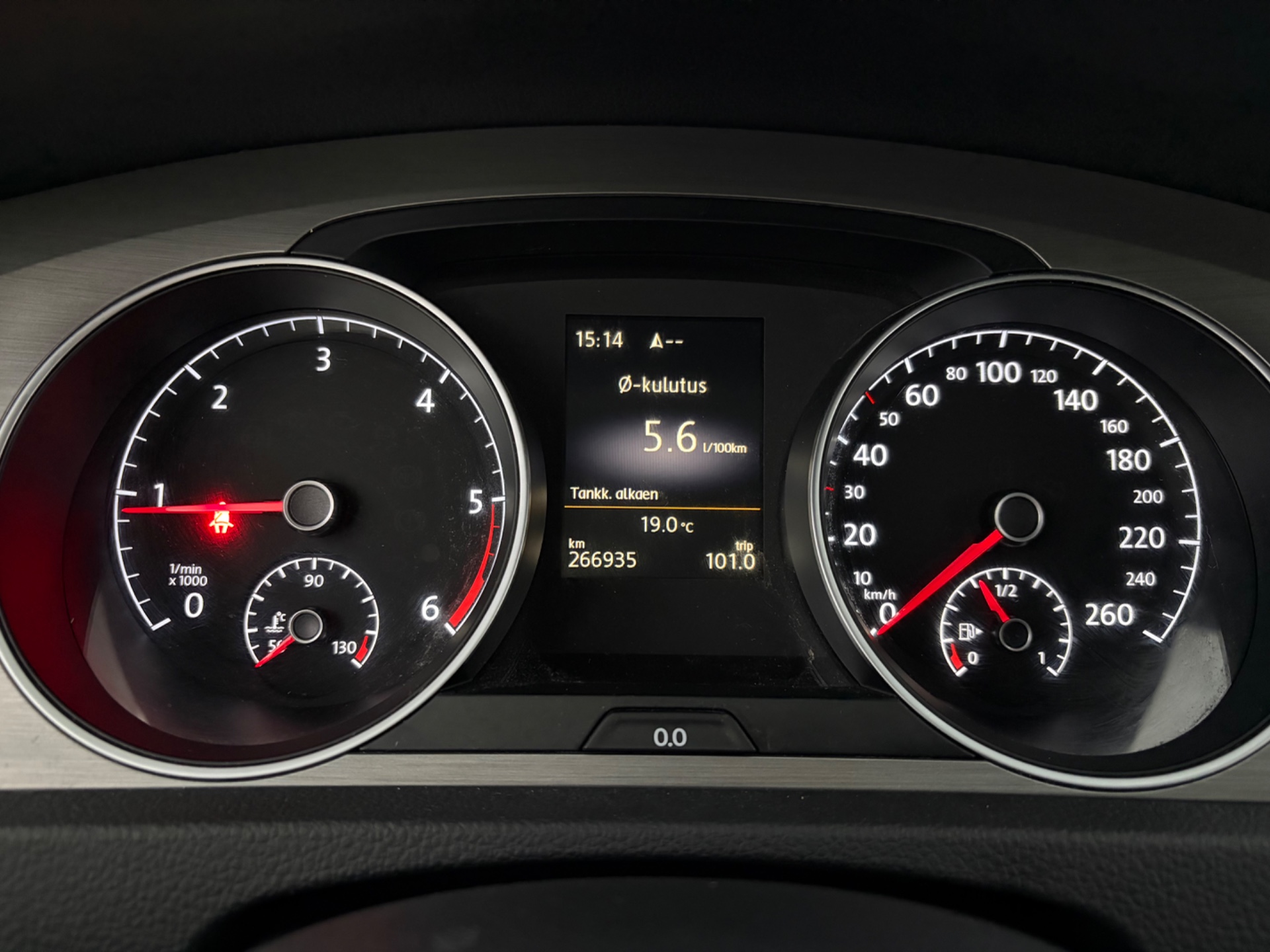 VOLKSWAGEN Golf 2016