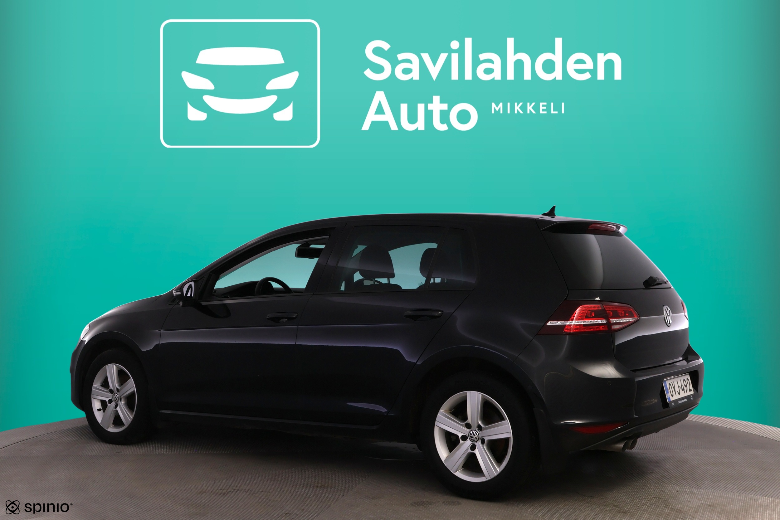 VOLKSWAGEN Golf 2016