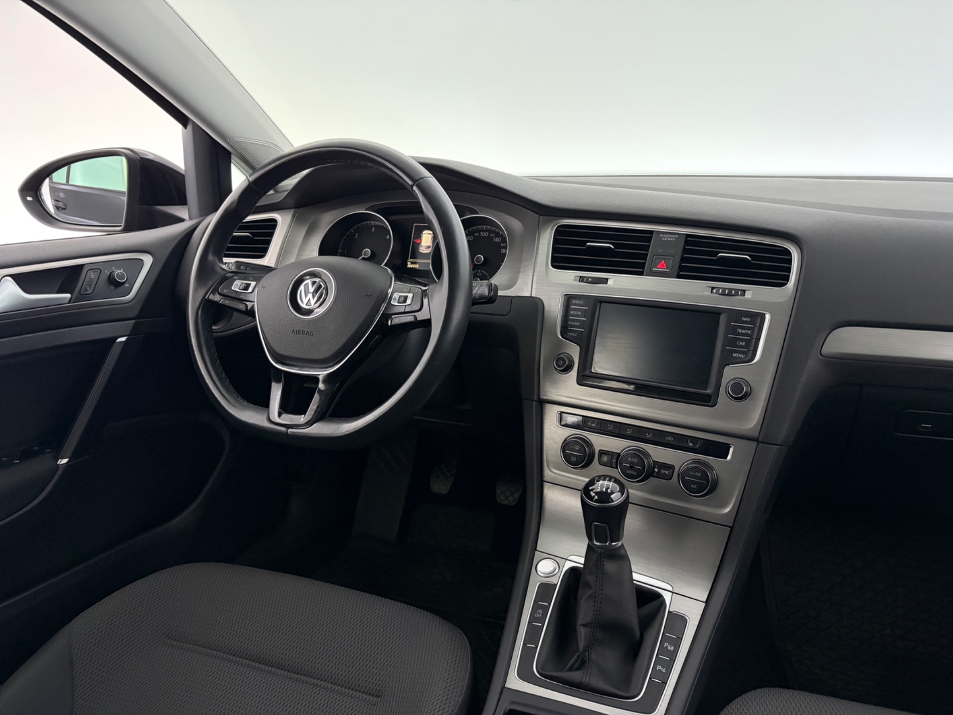 VOLKSWAGEN Golf 2016