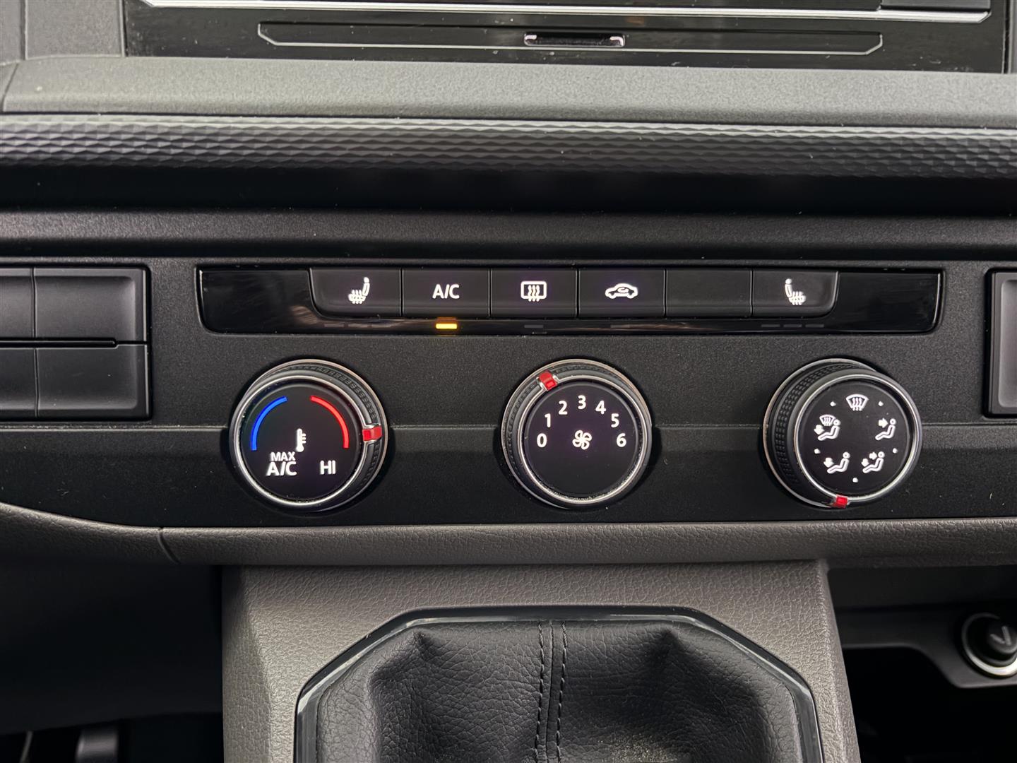 VOLKSWAGEN Caravelle 2020