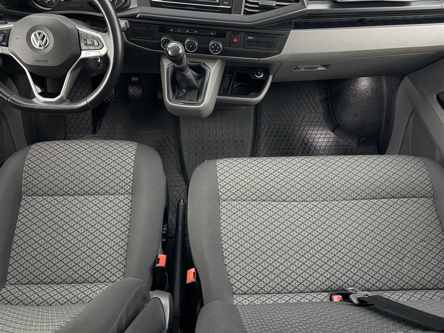 VOLKSWAGEN Caravelle 2020