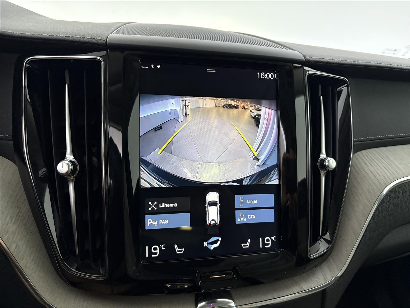 VOLVO XC60 2020