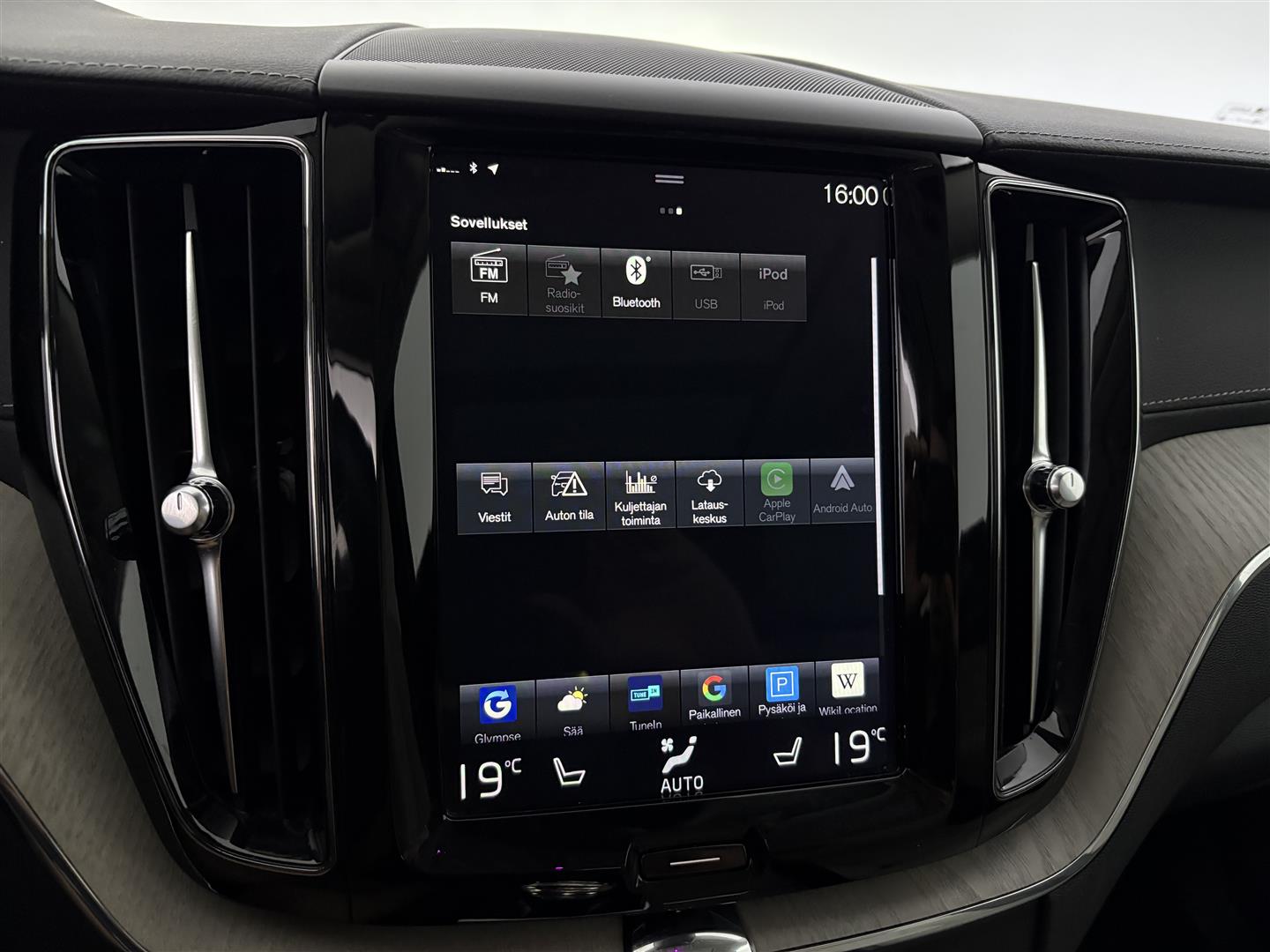 VOLVO XC60 2020