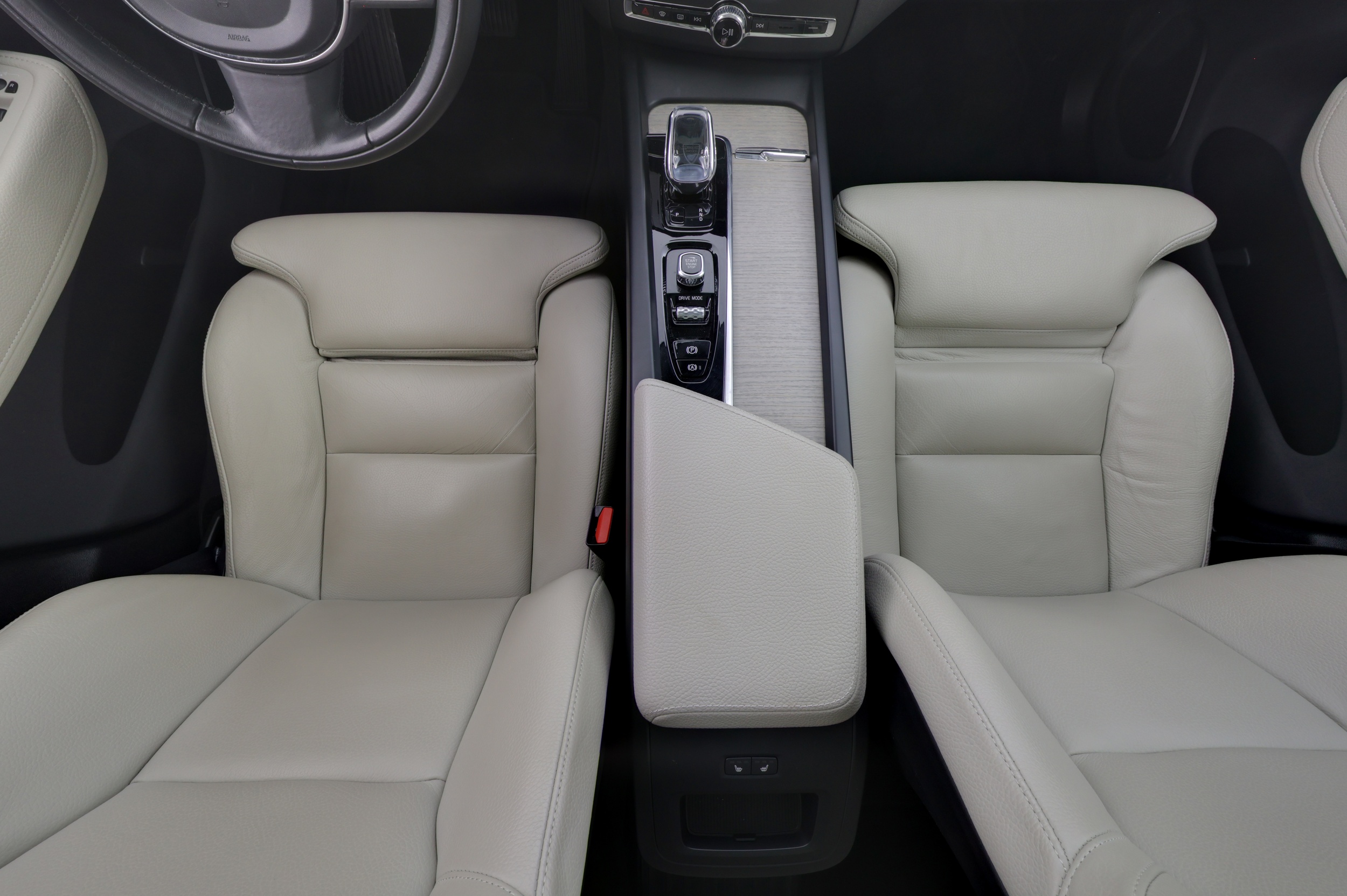 VOLVO XC60 2020