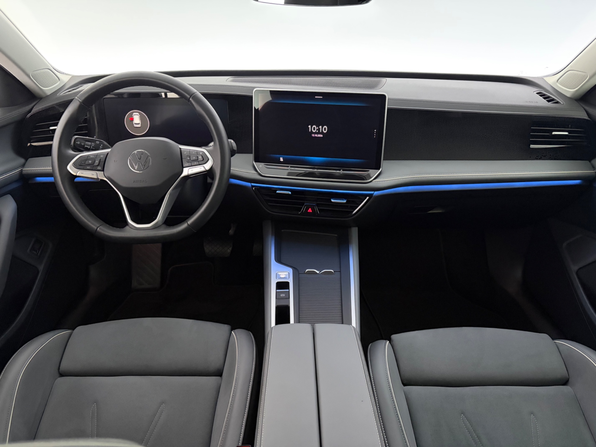 VOLKSWAGEN Passat 2024