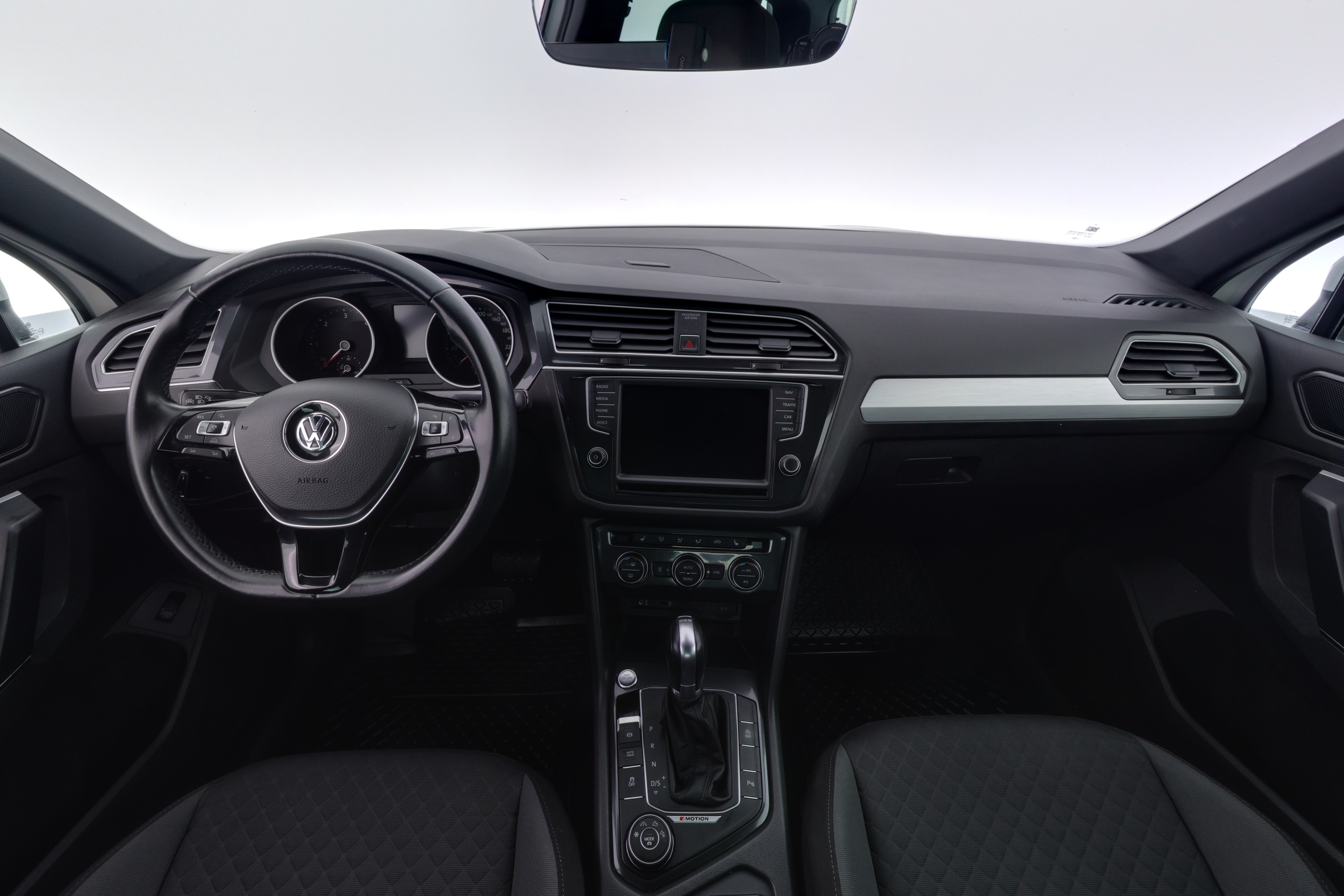 VOLKSWAGEN Tiguan 2017