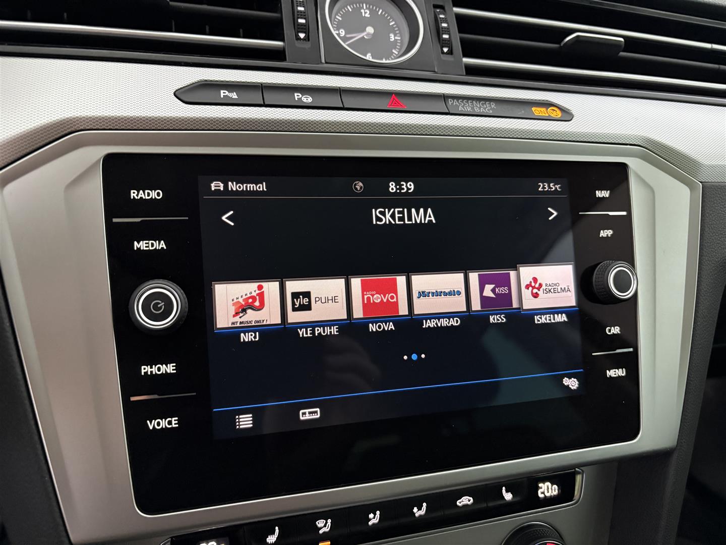 VOLKSWAGEN Passat 2018