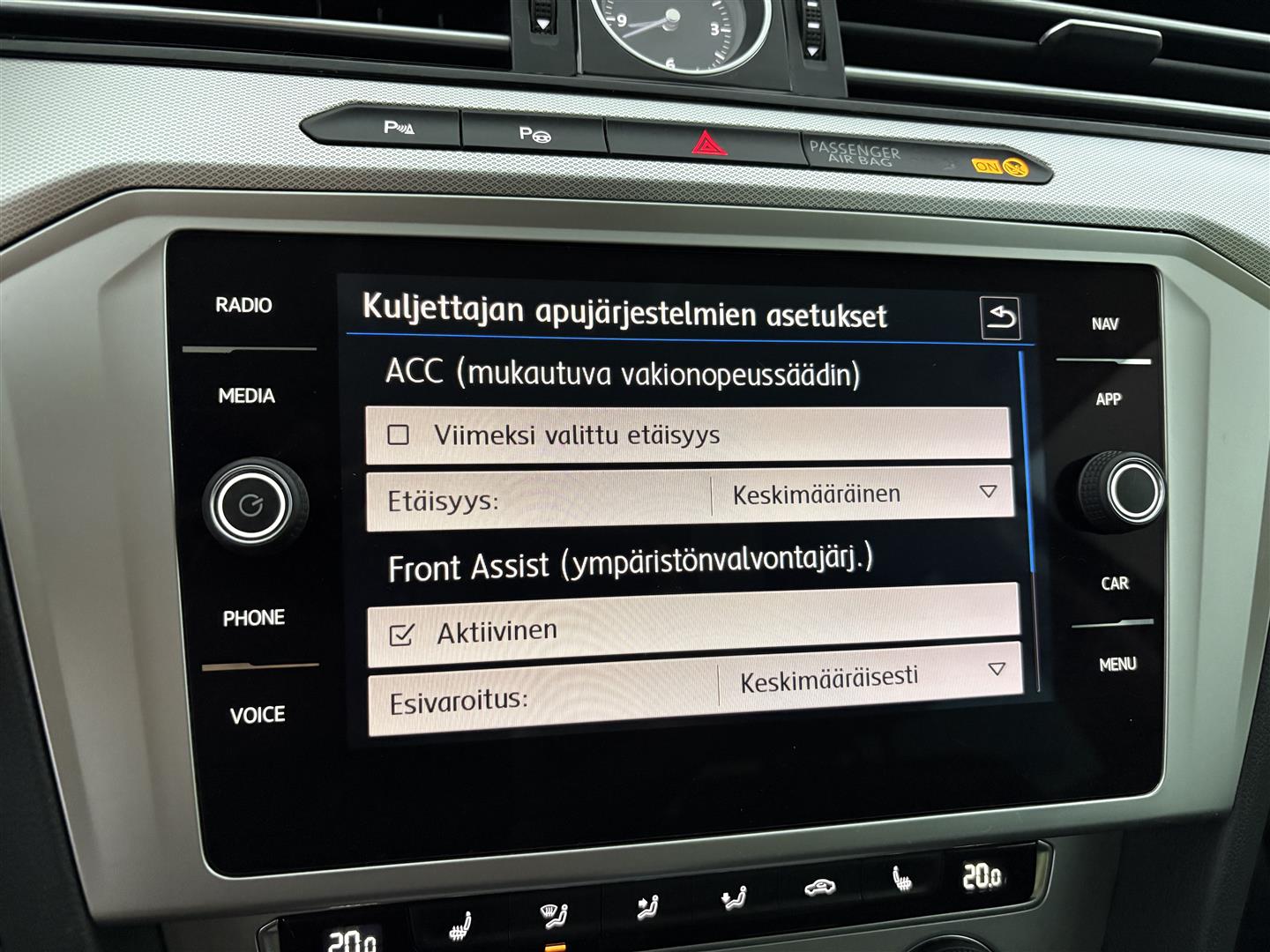 VOLKSWAGEN Passat 2018