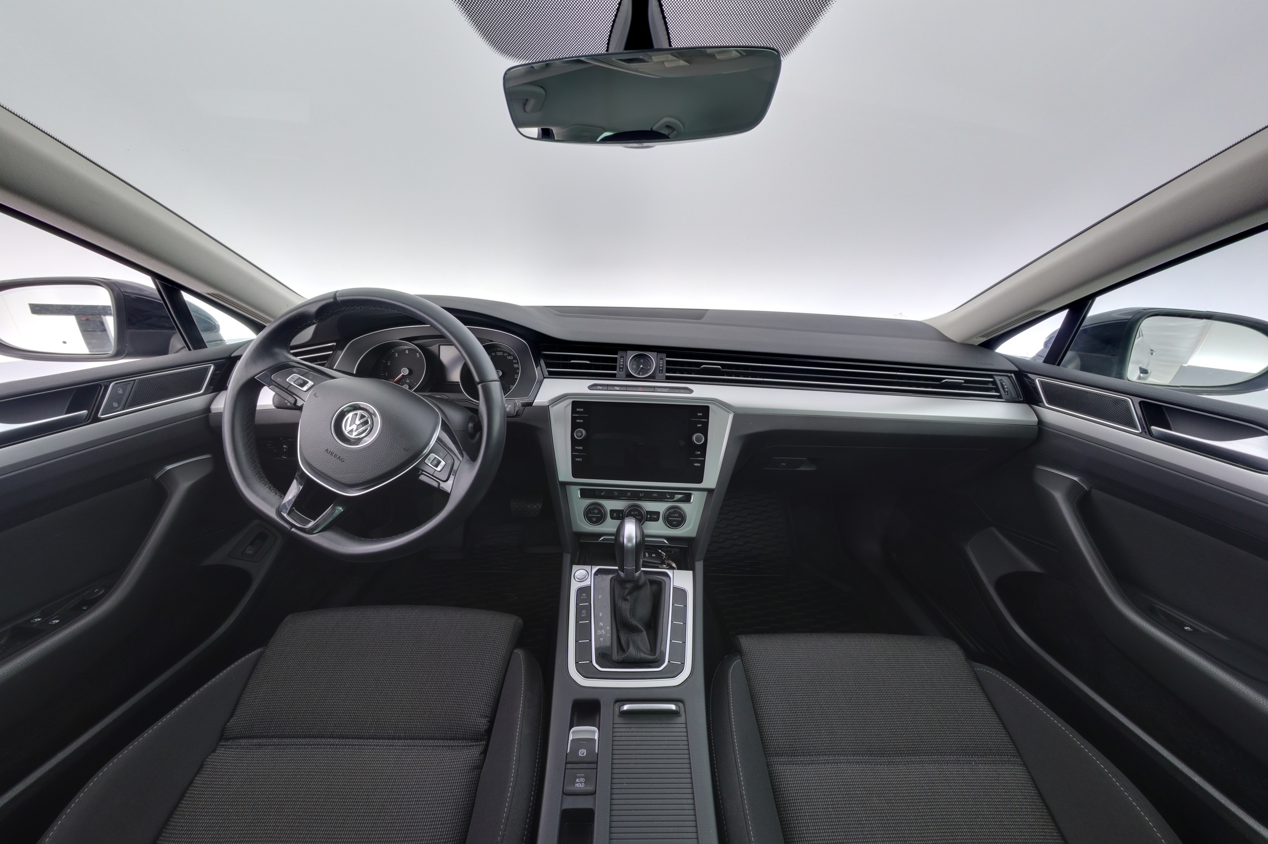 VOLKSWAGEN Passat 2018