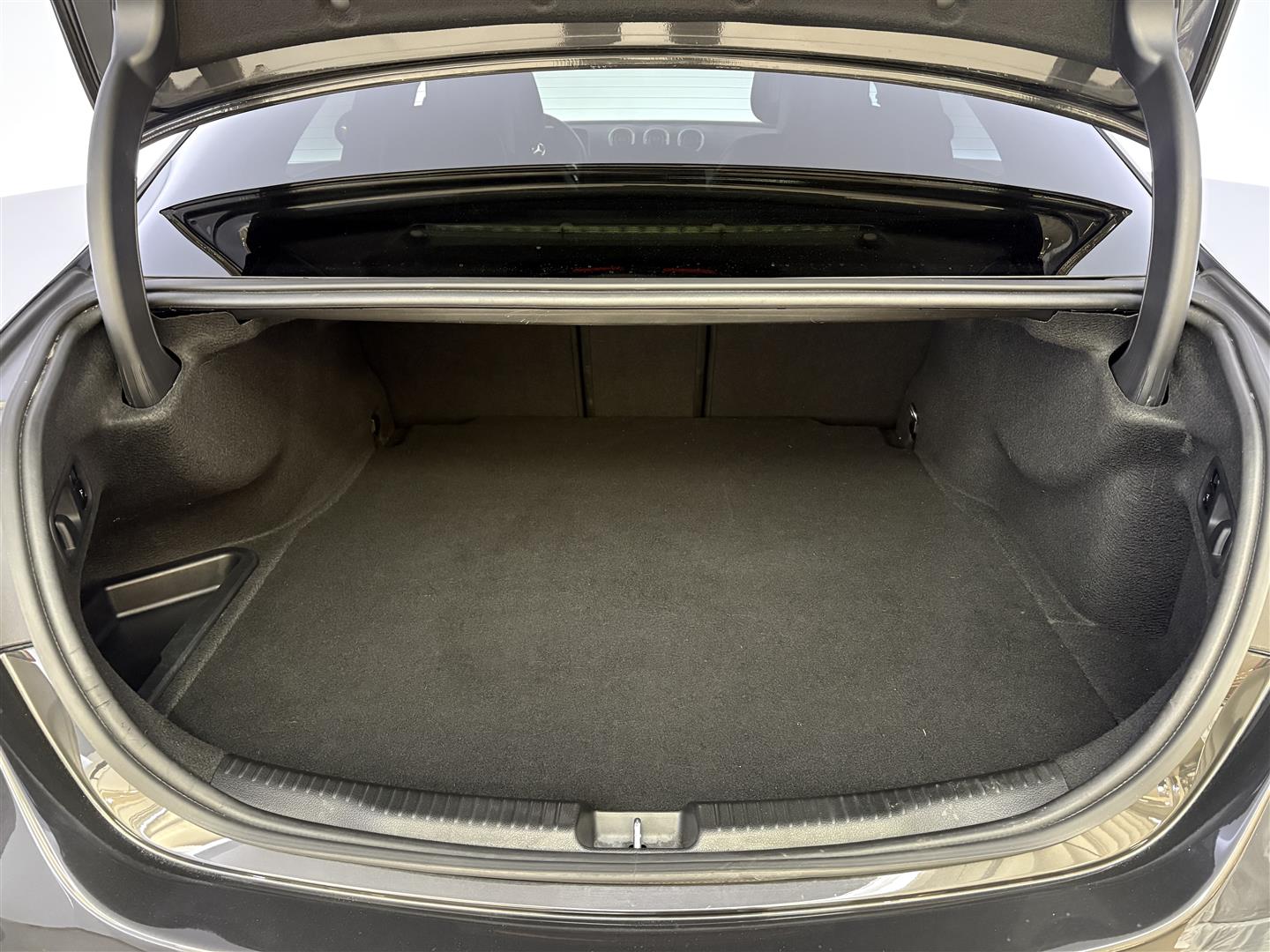 MERCEDES-BENZ C 2023