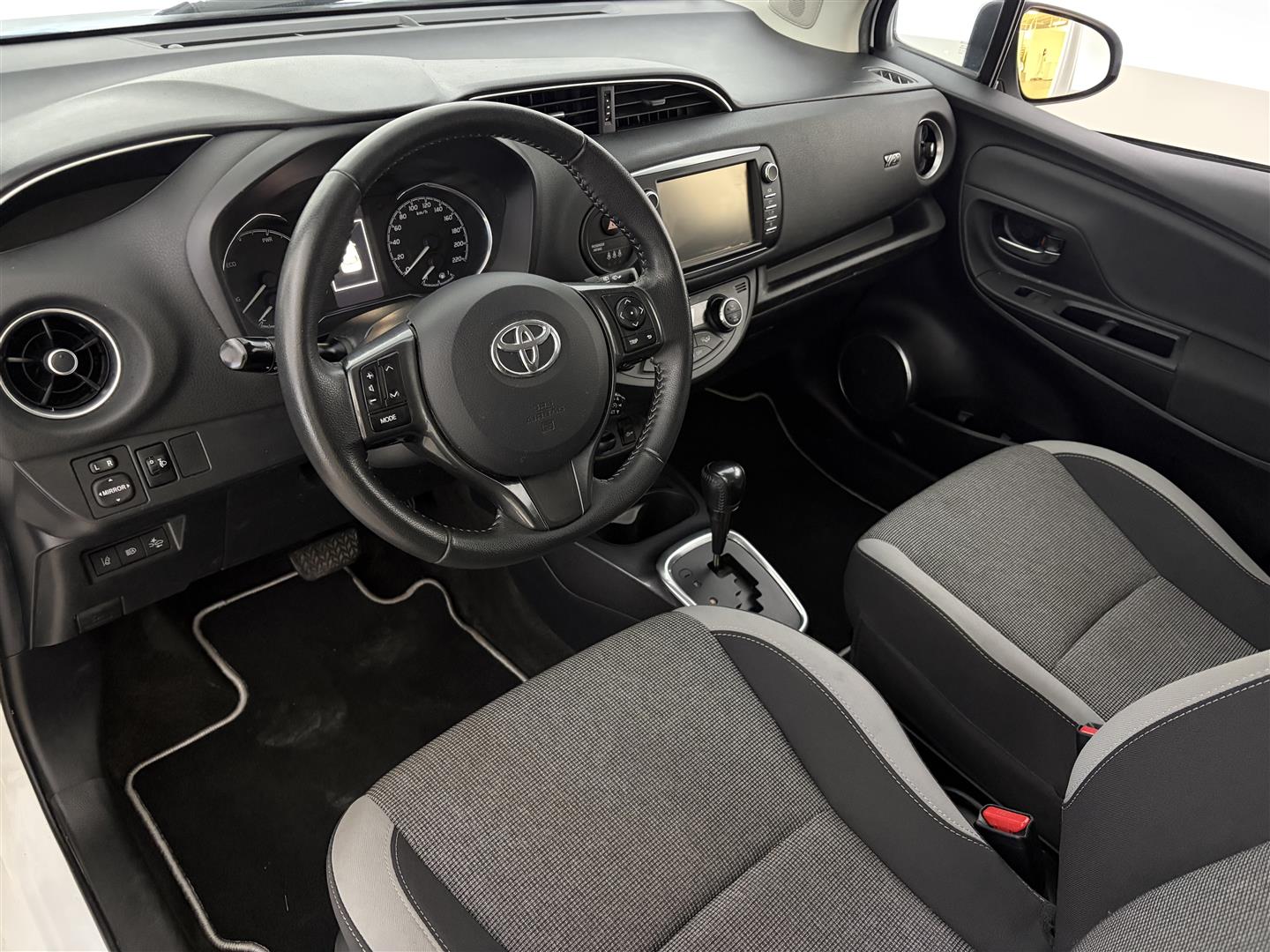 TOYOTA Yaris 2020