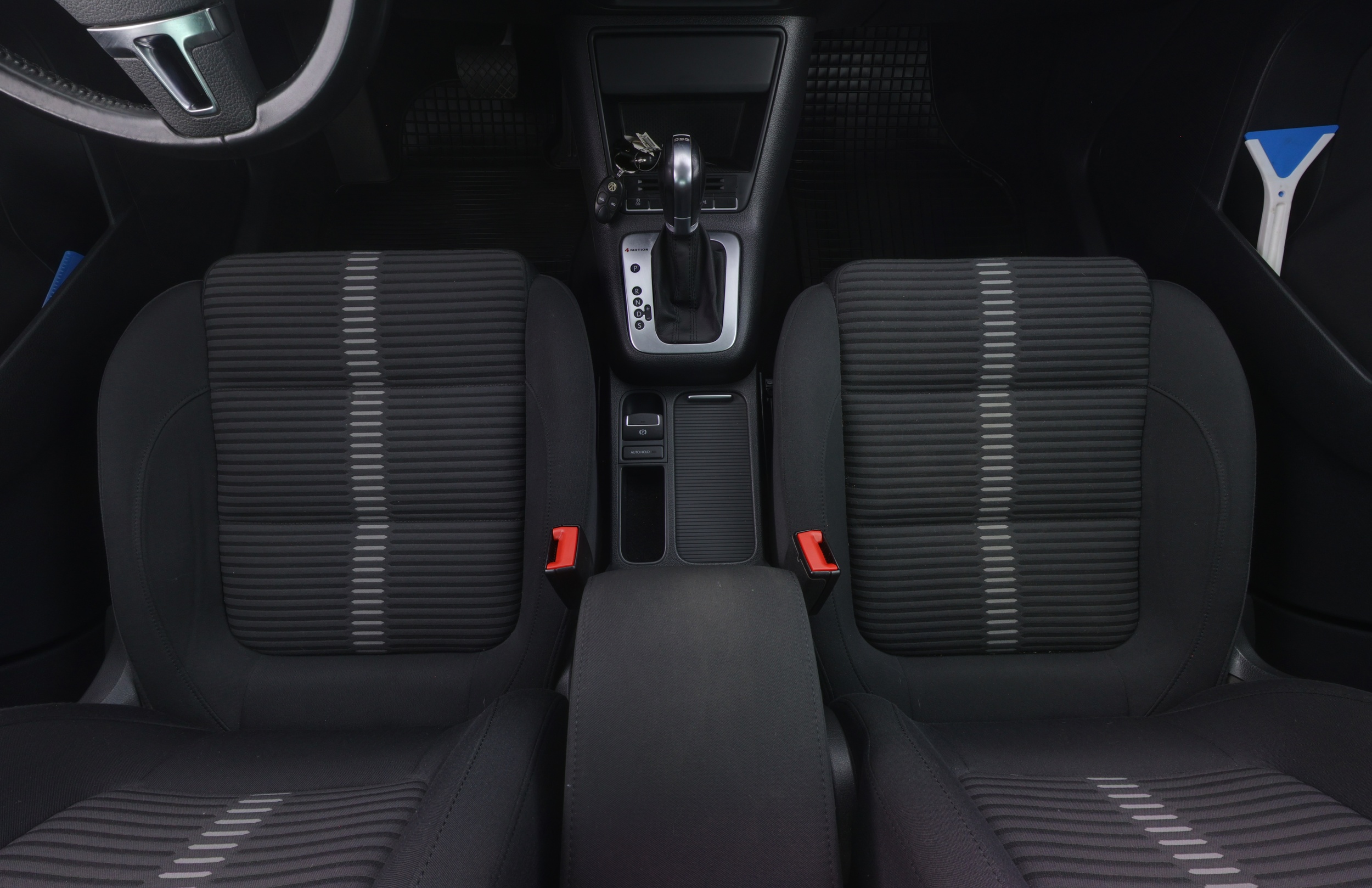 VOLKSWAGEN Tiguan 2011