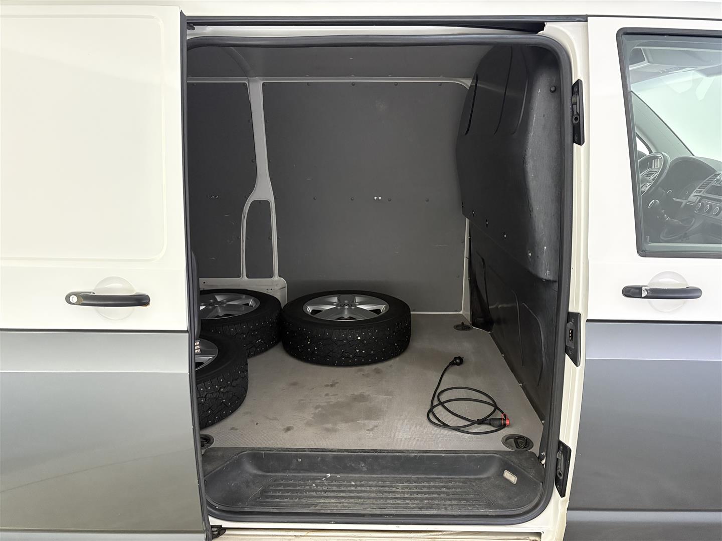 VOLKSWAGEN Transporter 2010