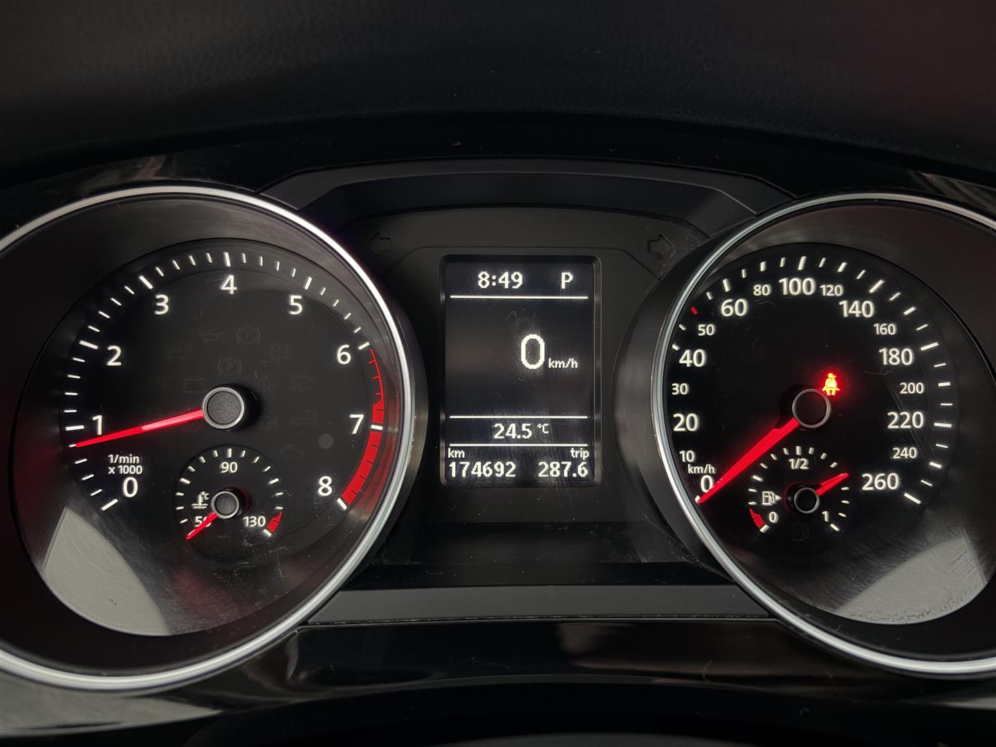 VOLKSWAGEN Jetta 2016