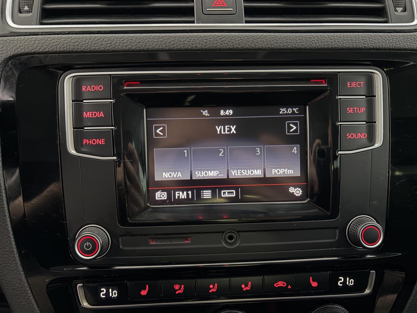 VOLKSWAGEN Jetta 2016