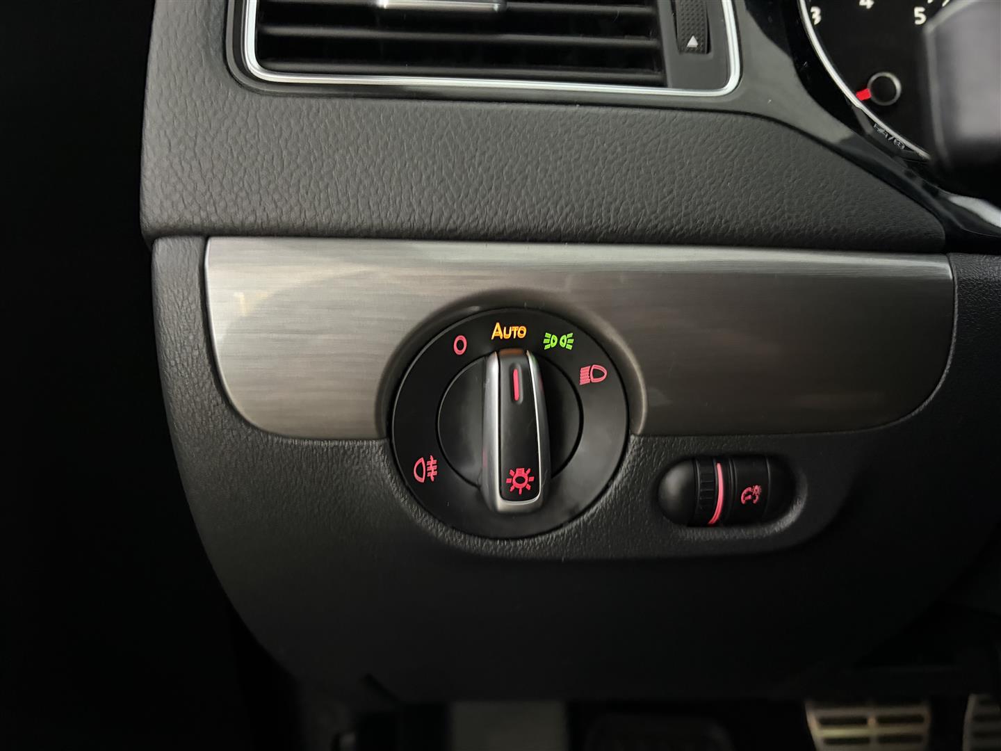 VOLKSWAGEN Jetta 2016