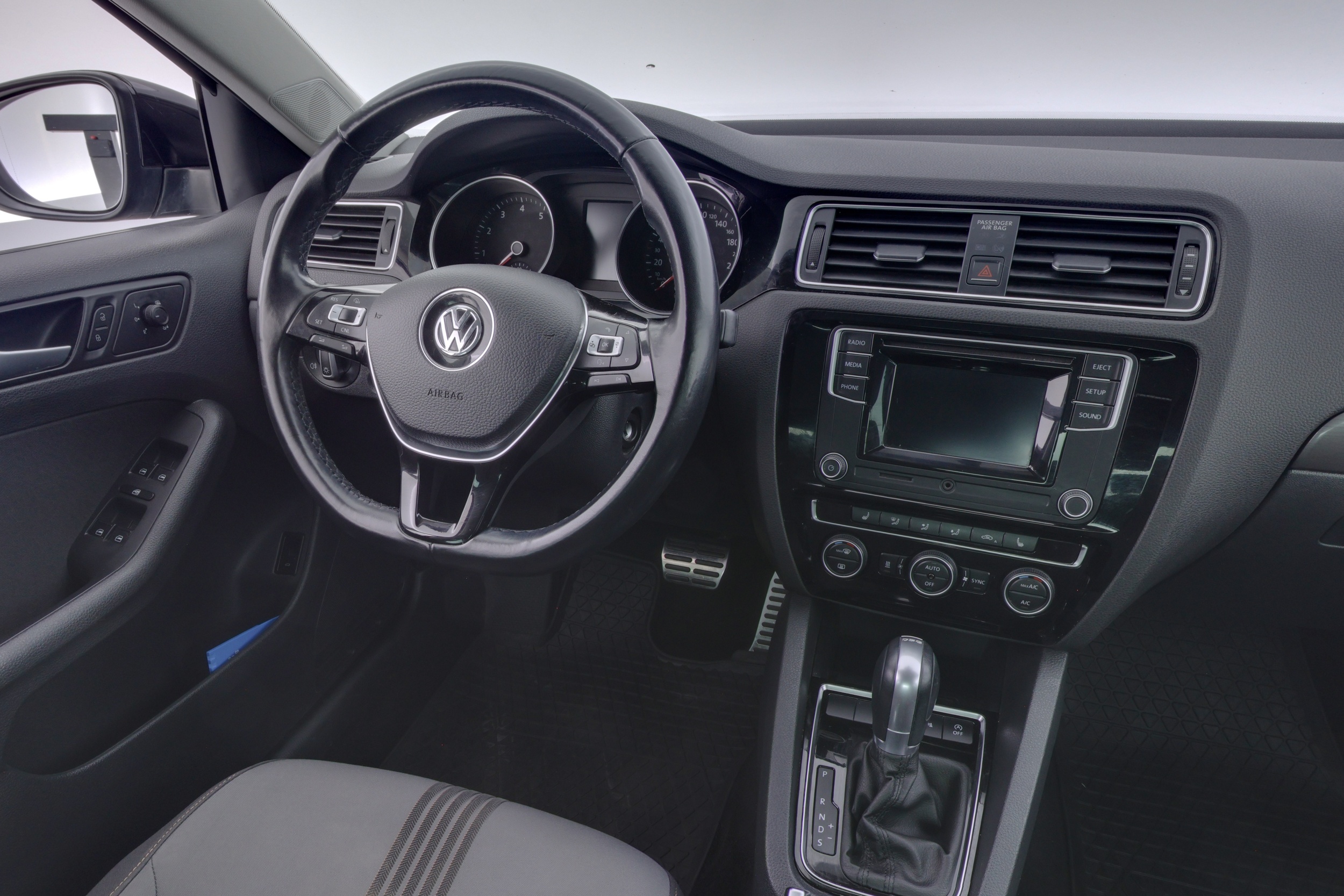 VOLKSWAGEN Jetta 2016