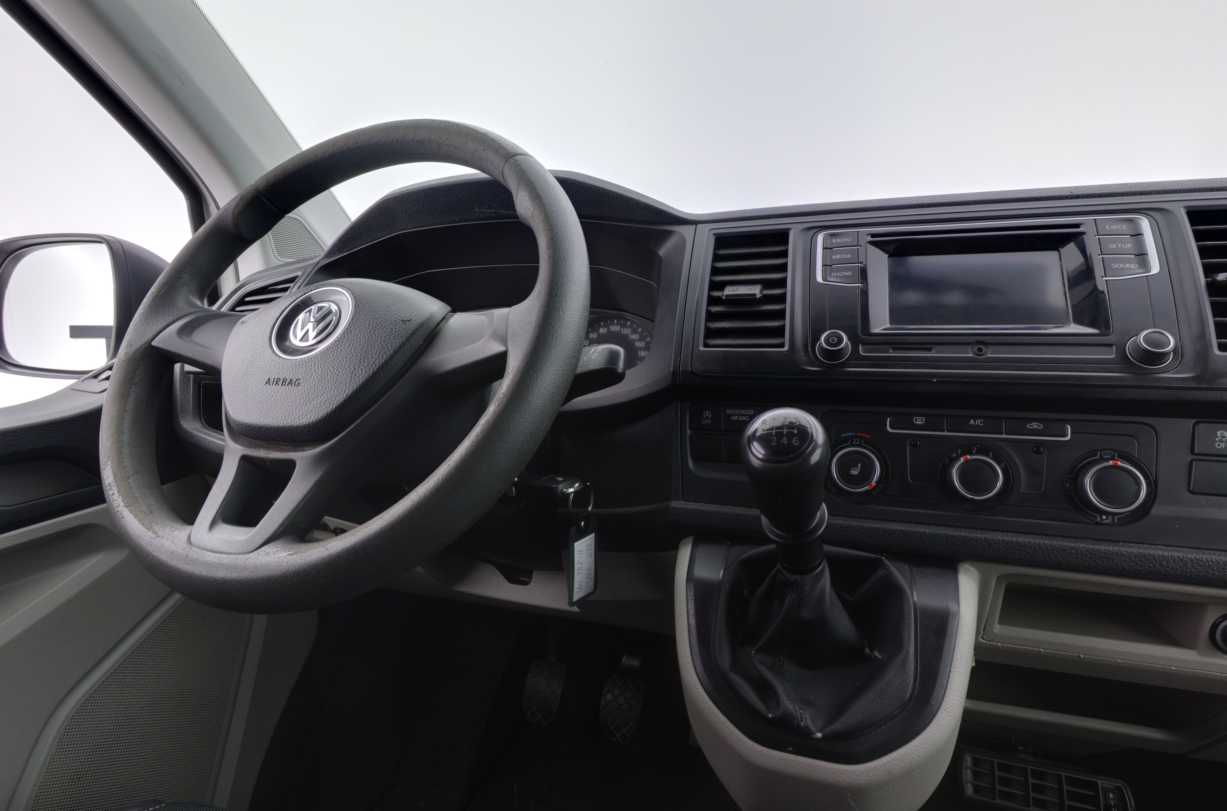 VOLKSWAGEN Transporter 2017