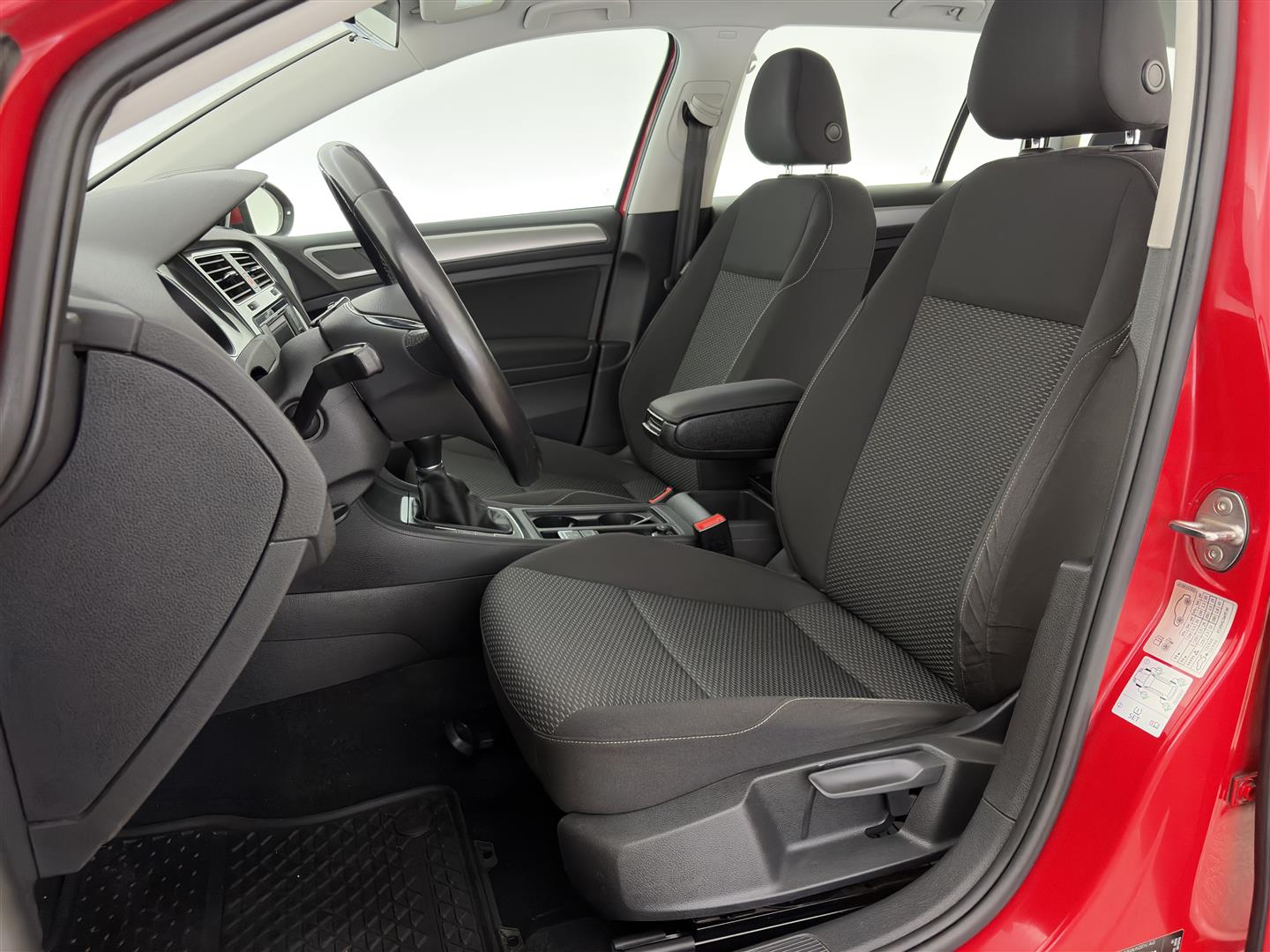 VOLKSWAGEN Golf 2018