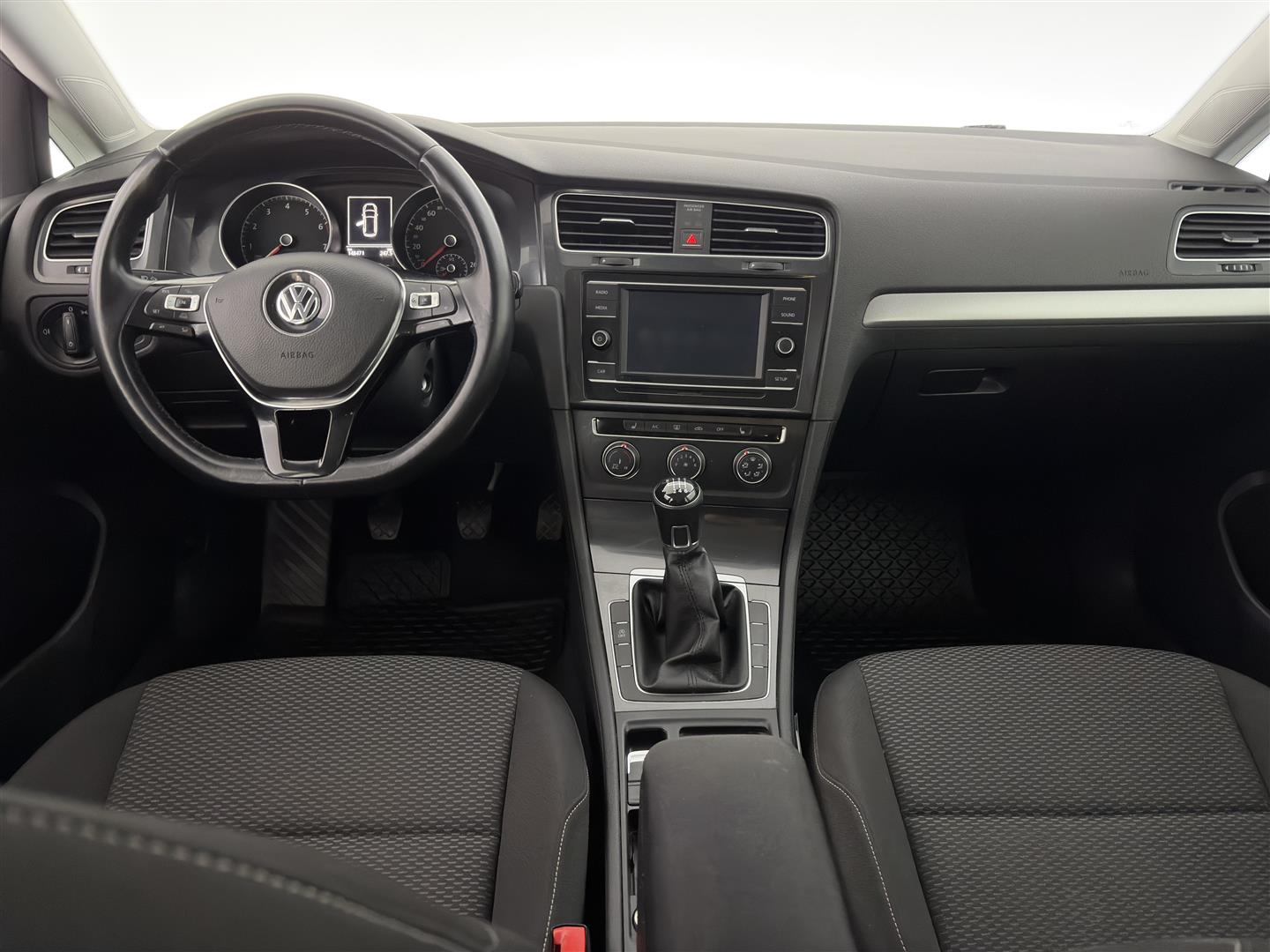 VOLKSWAGEN Golf 2018
