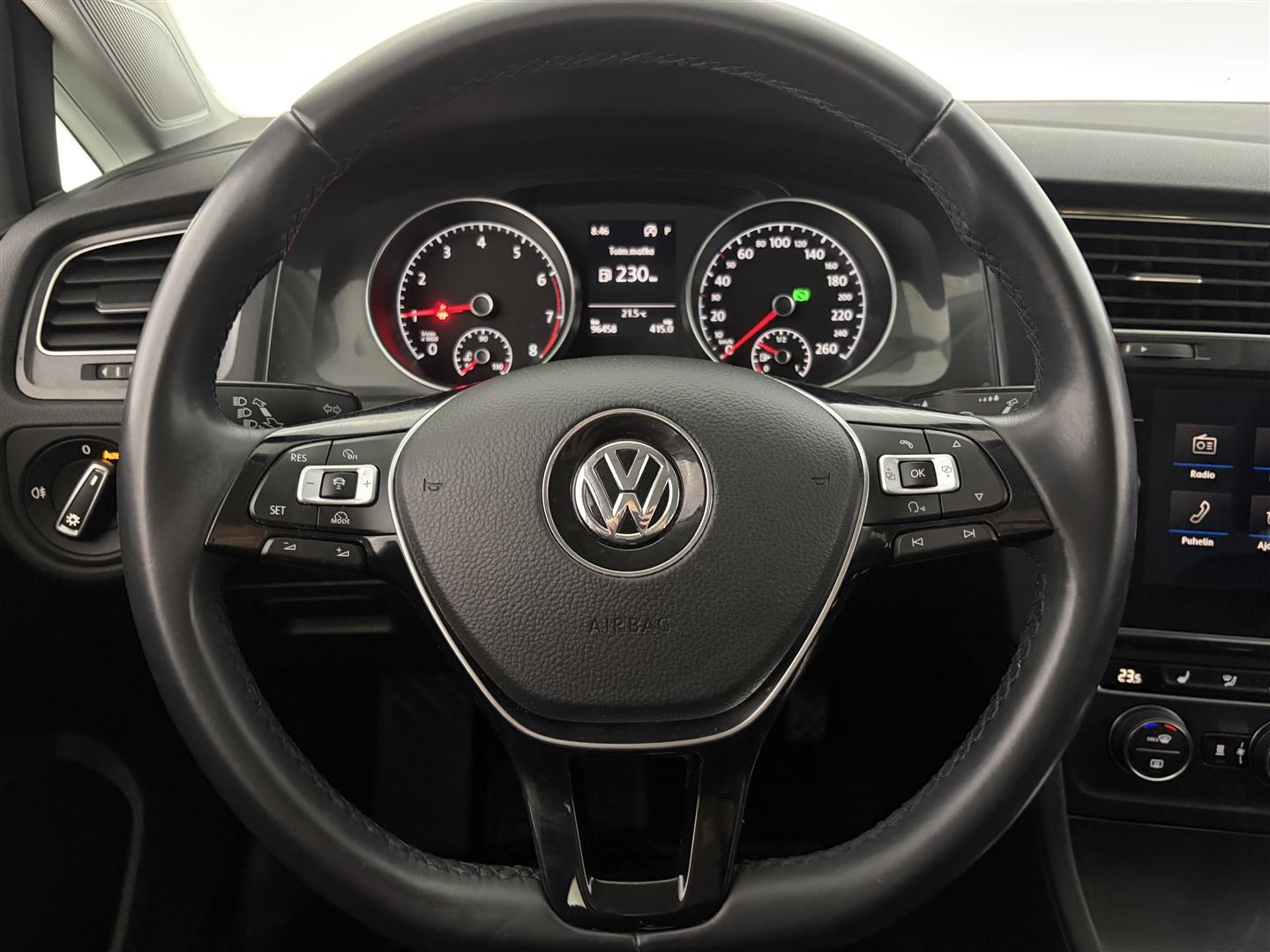 VOLKSWAGEN Golf 2018