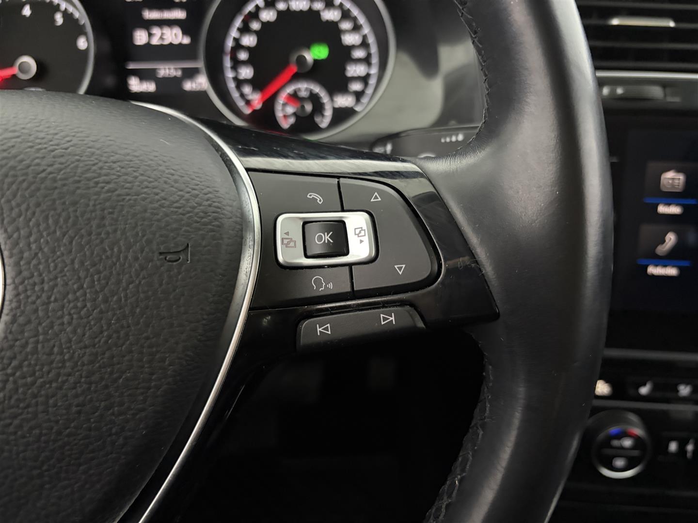 VOLKSWAGEN Golf 2018