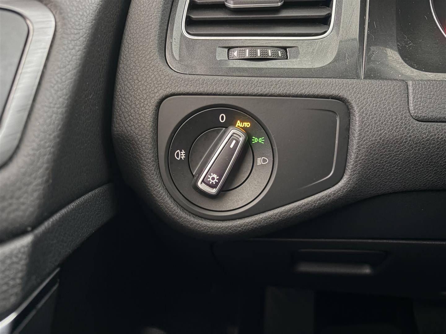 VOLKSWAGEN Golf 2018