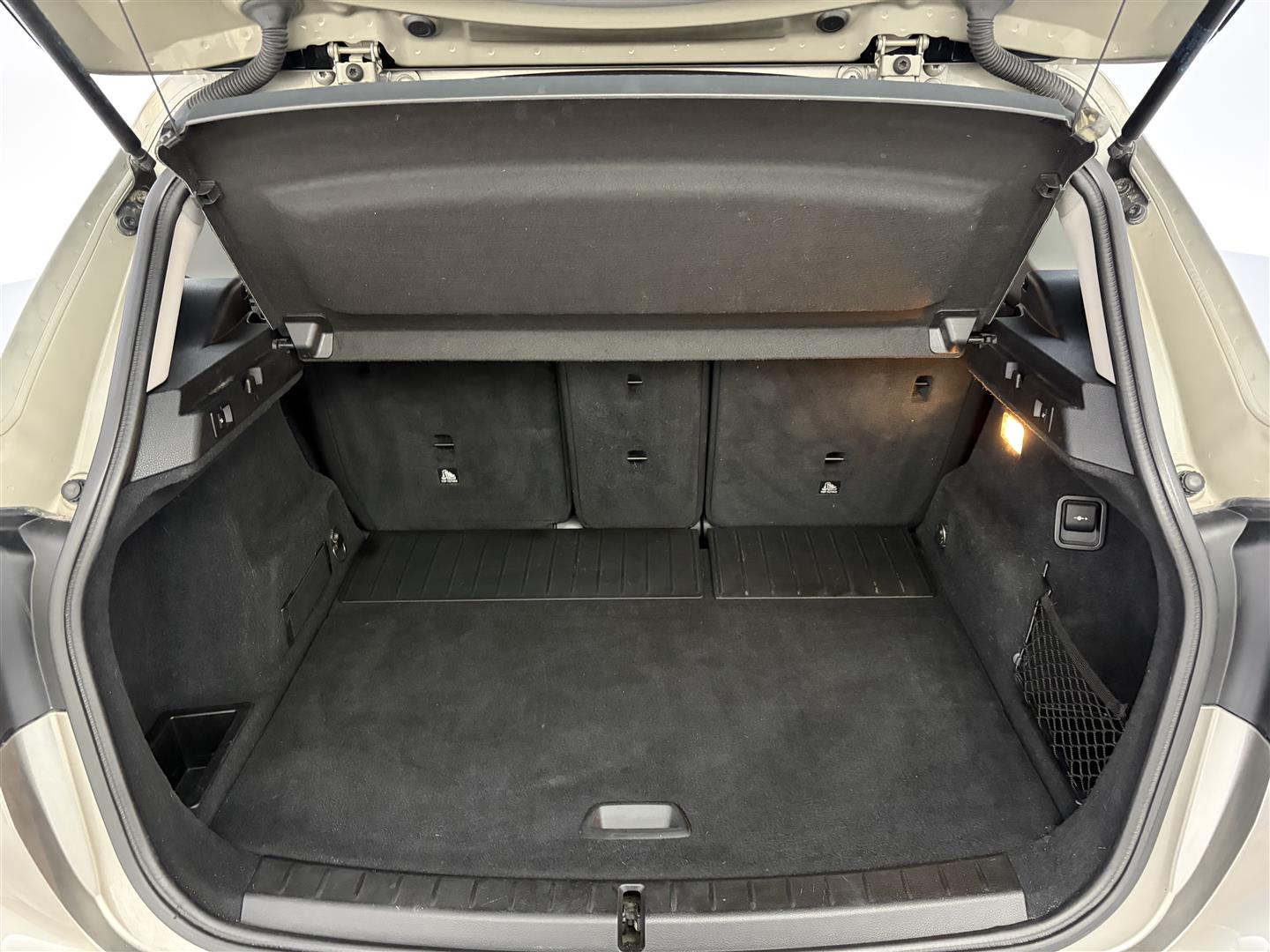 BMW 218 2015