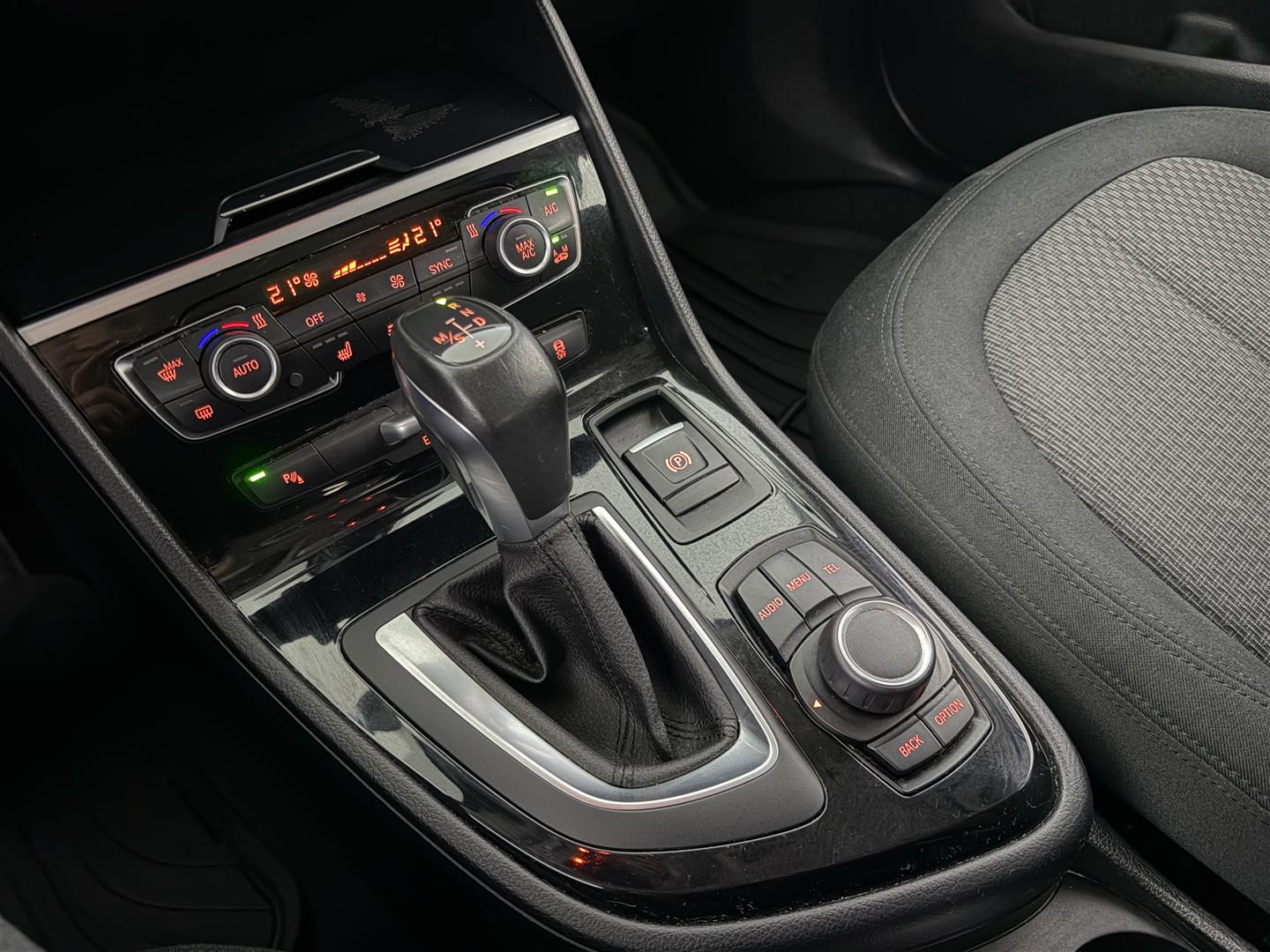 BMW 218 2015