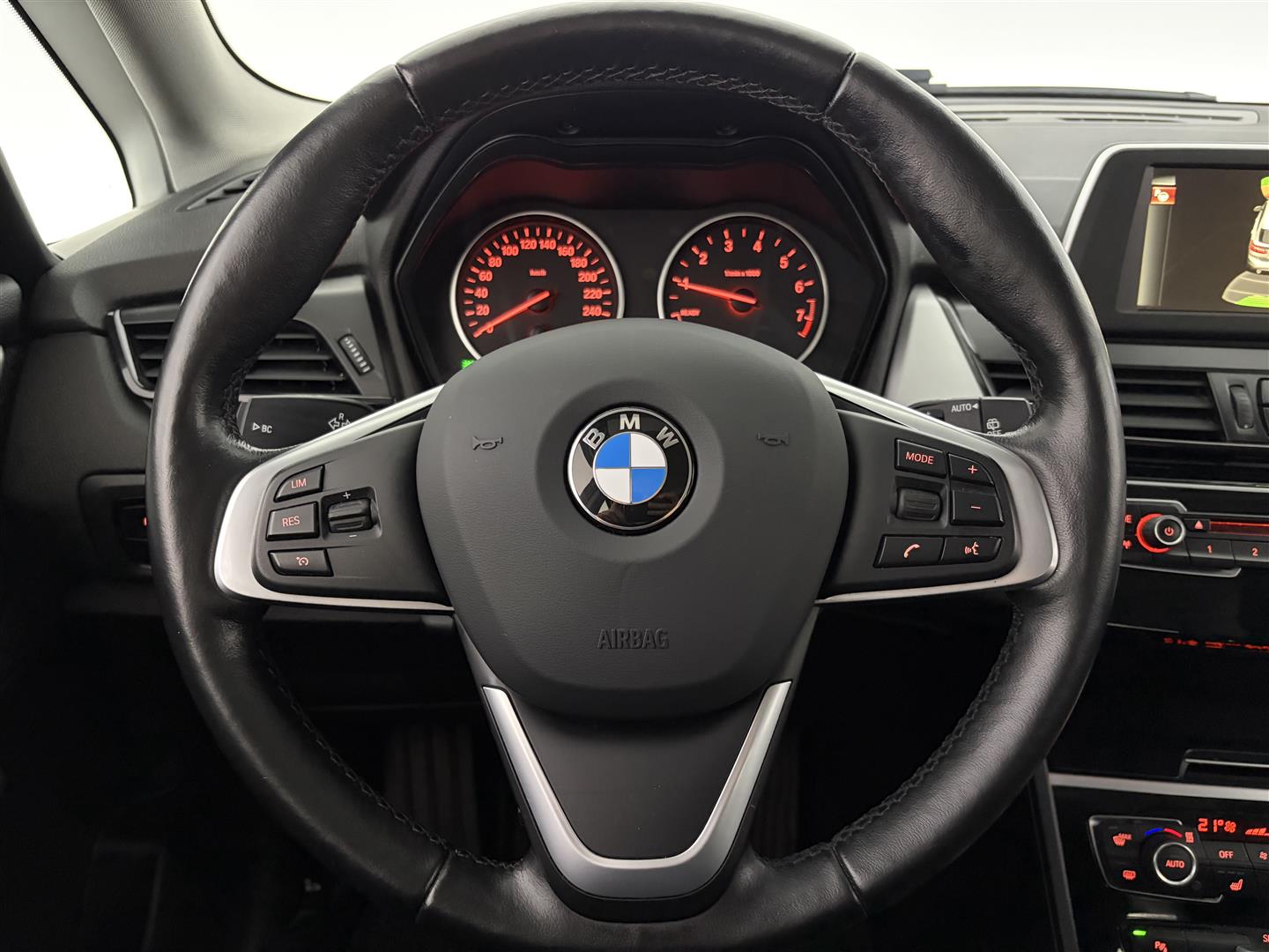 BMW 218 2015