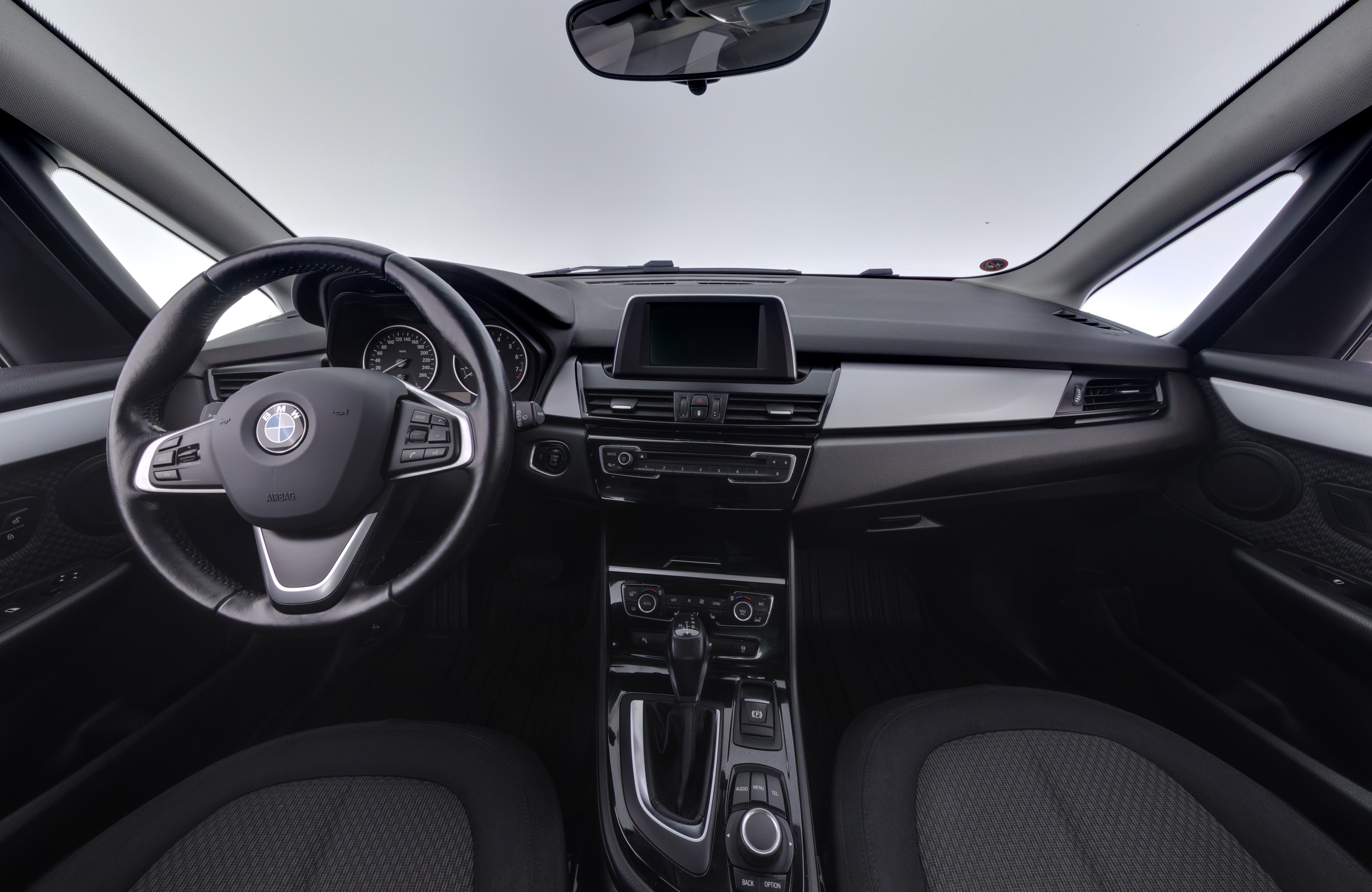 BMW 218 2015