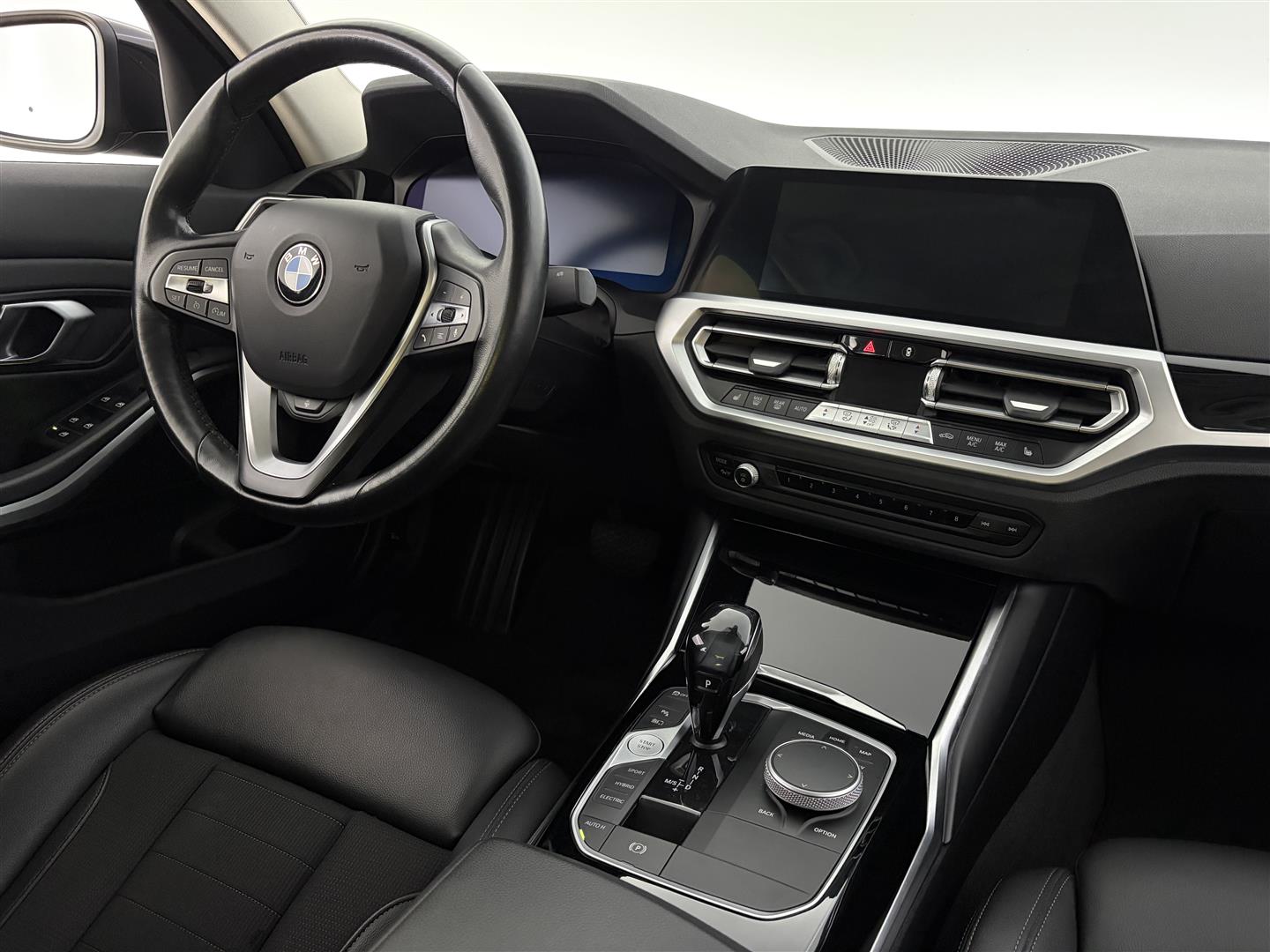 BMW 320 2021