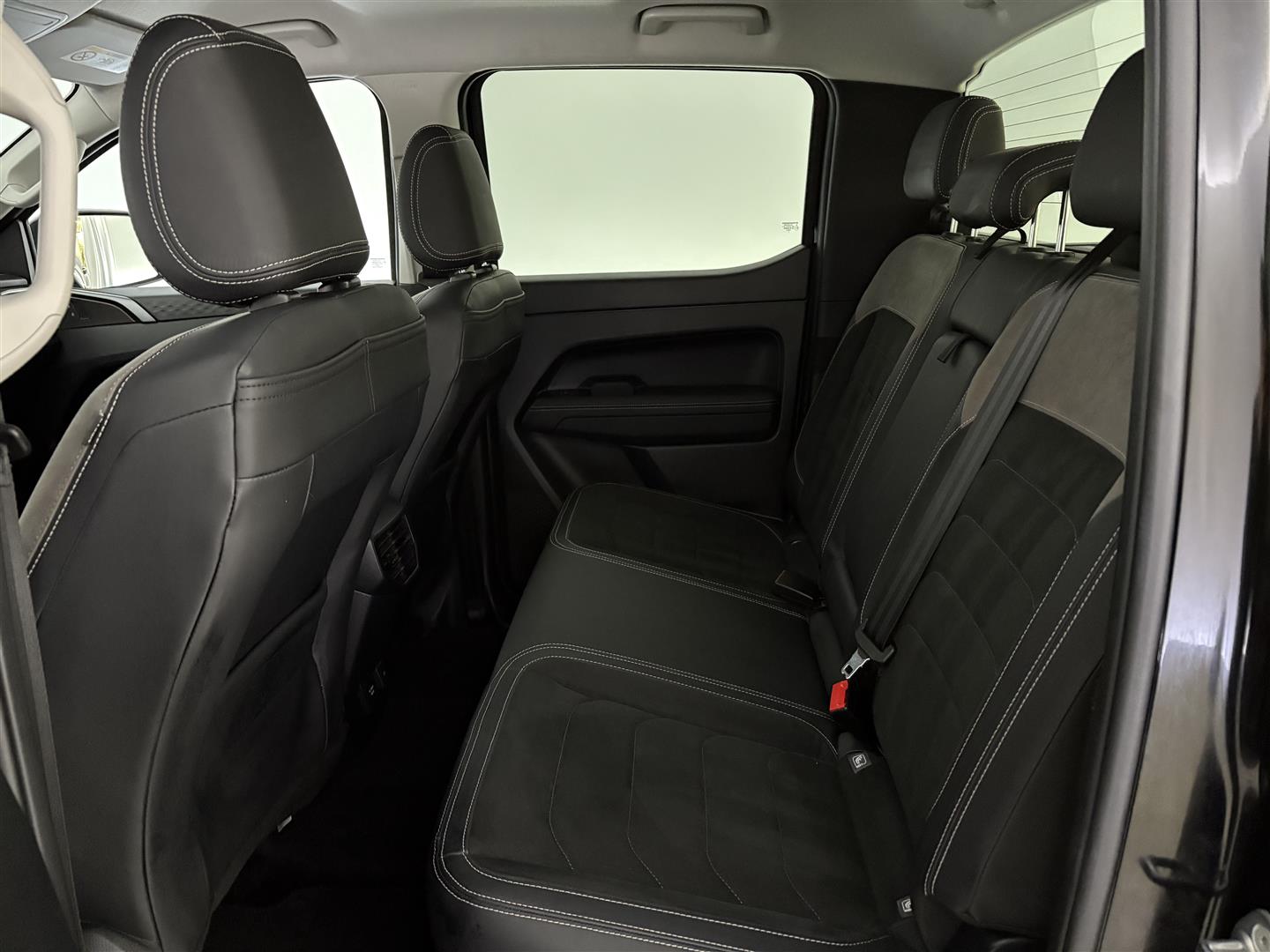 VOLKSWAGEN Amarok 2024