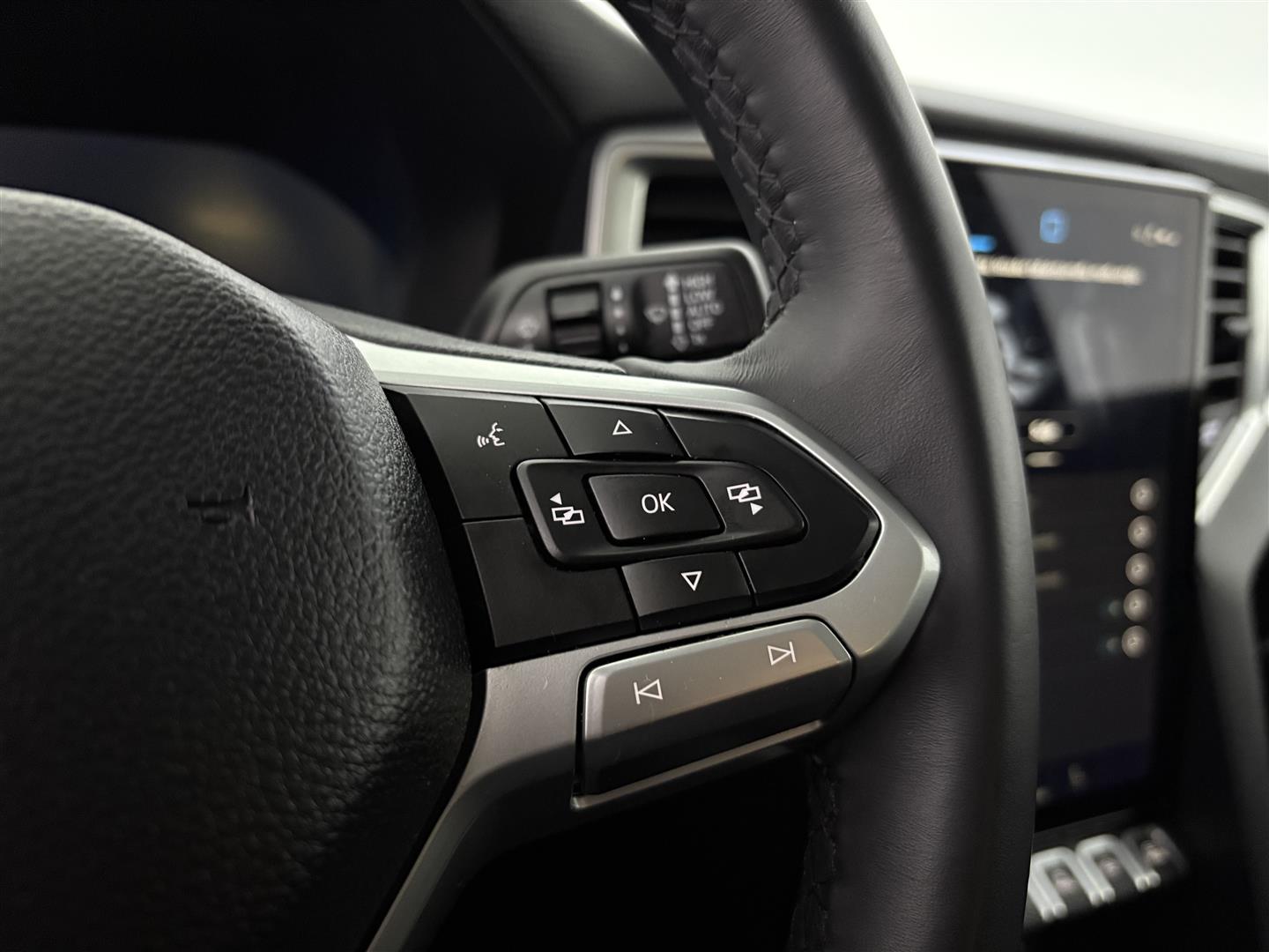VOLKSWAGEN Amarok 2024