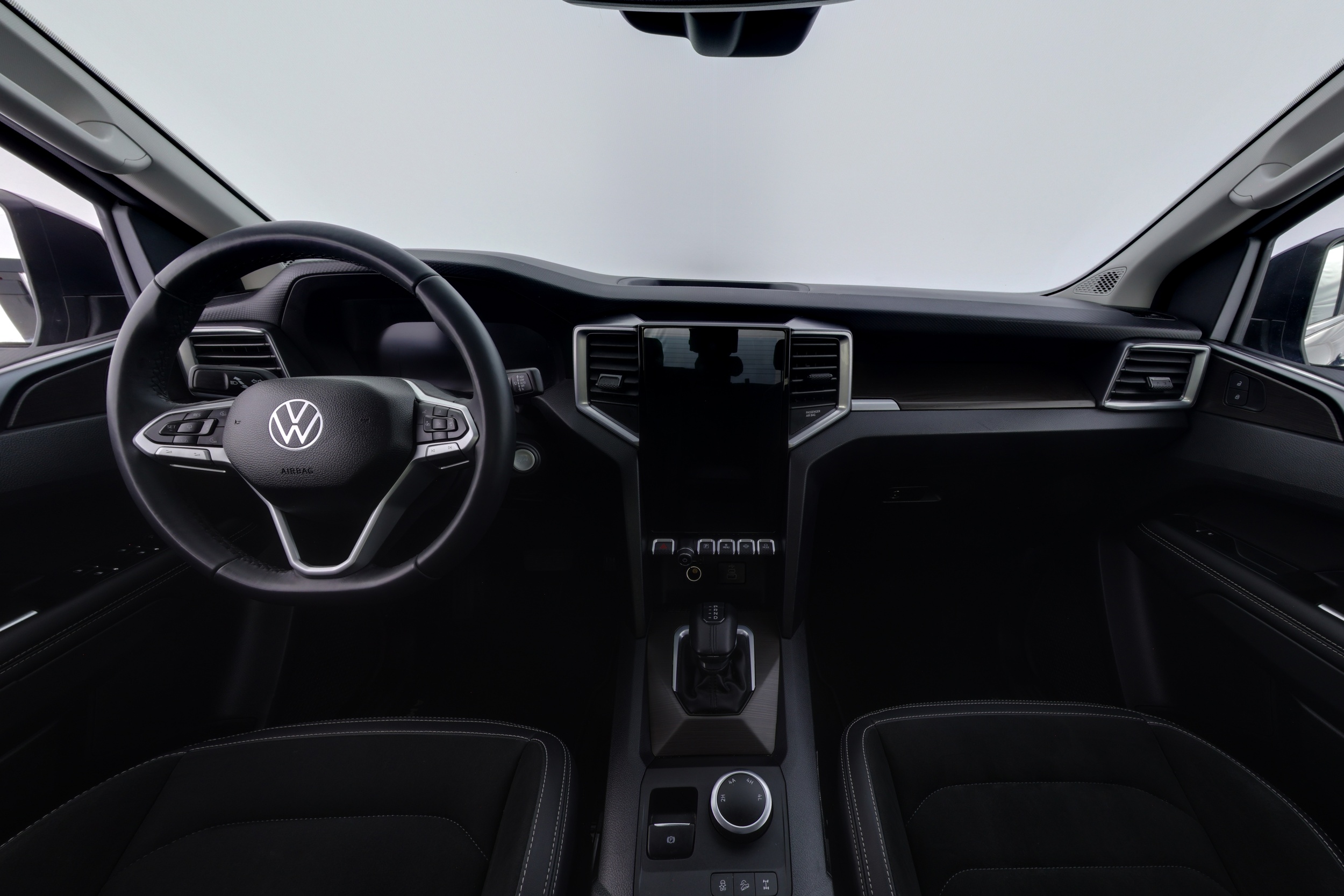 VOLKSWAGEN Amarok 2024