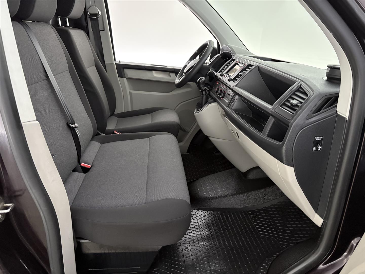 VOLKSWAGEN Transporter 2015