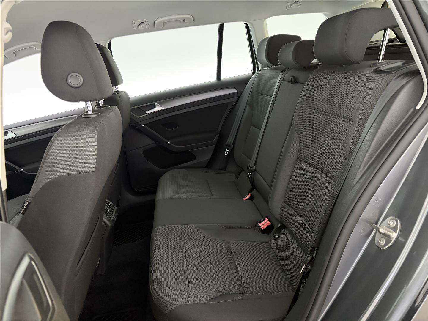 VOLKSWAGEN Golf 2017