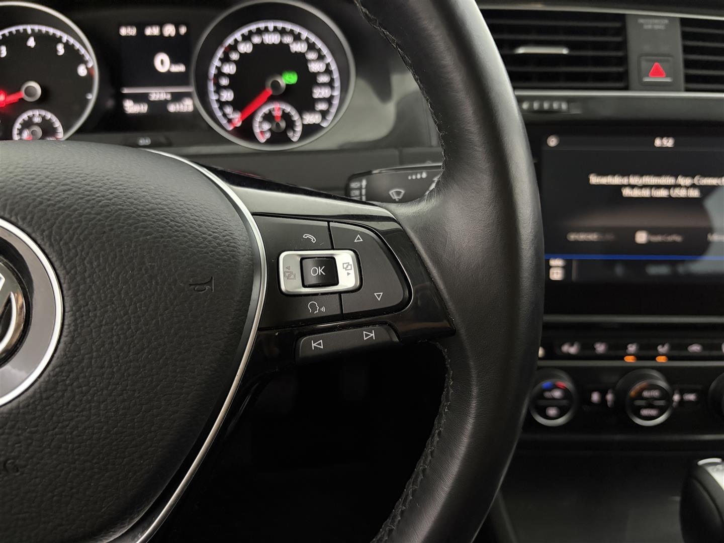 VOLKSWAGEN Golf 2017