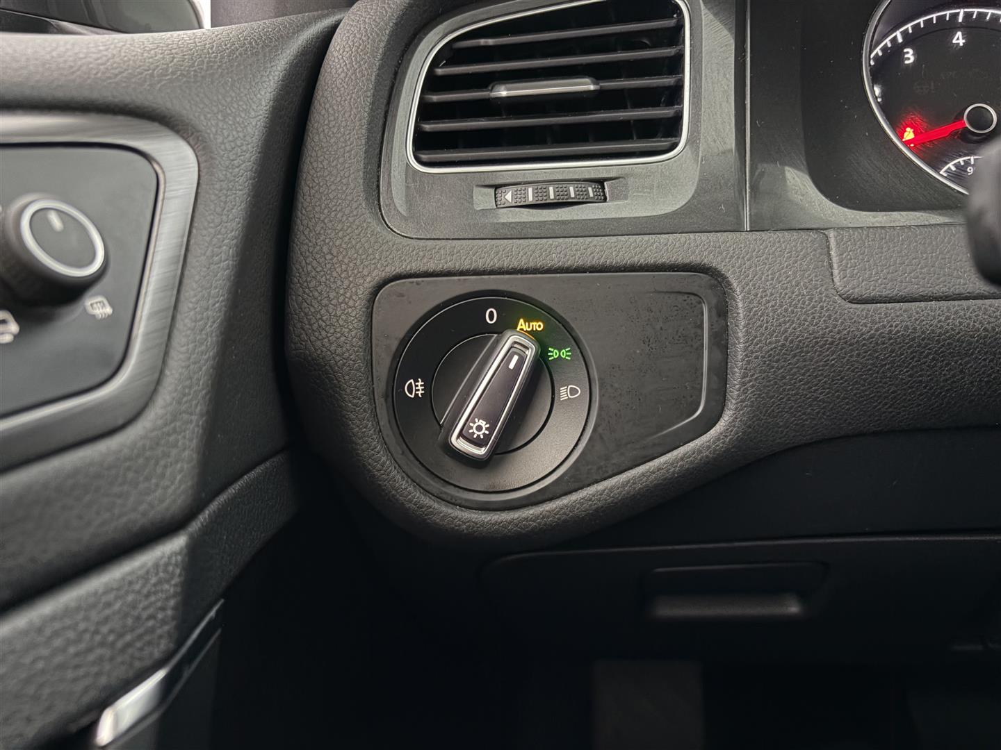 VOLKSWAGEN Golf 2017