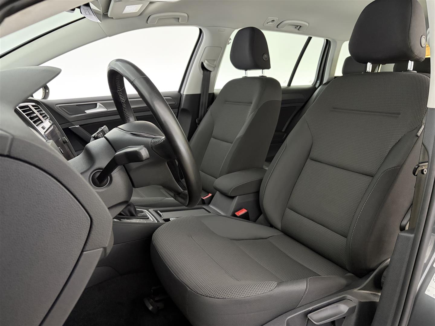 VOLKSWAGEN Golf 2017