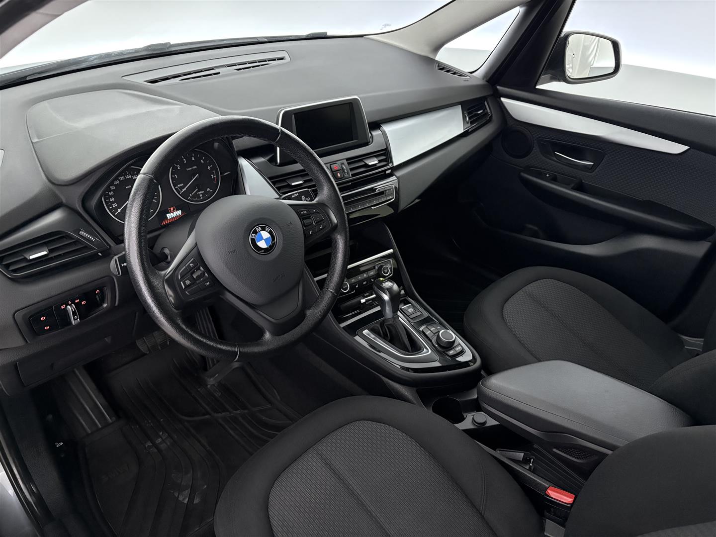 BMW 218 2017