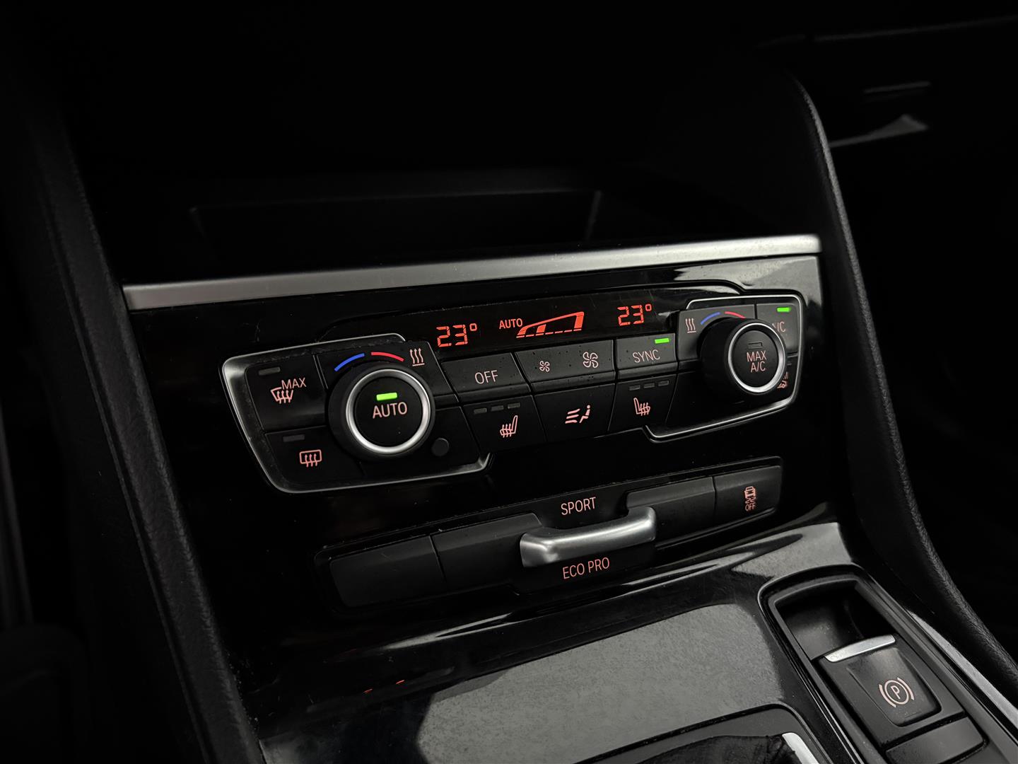 BMW 218 2017