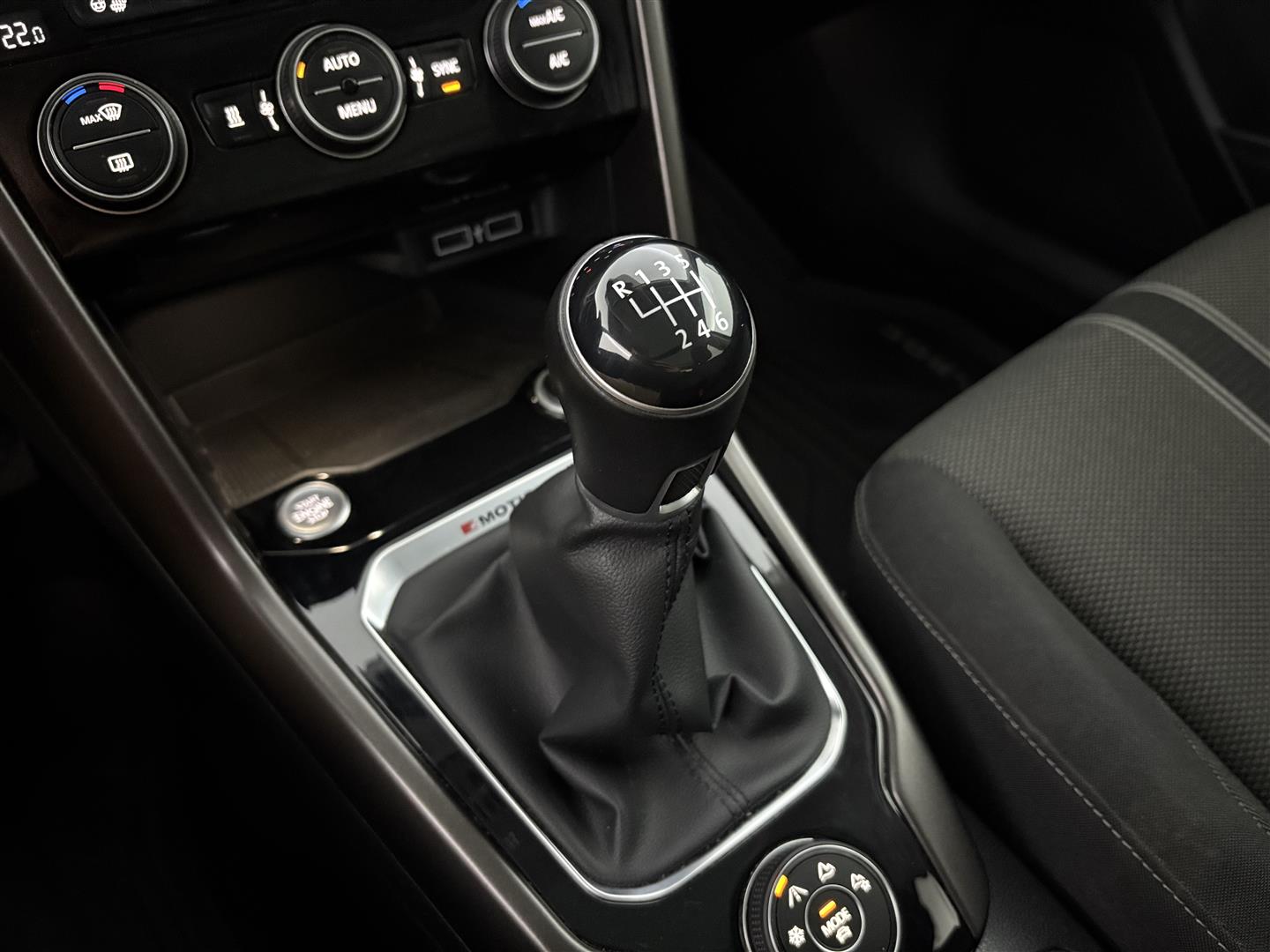 VOLKSWAGEN T-Roc 2018