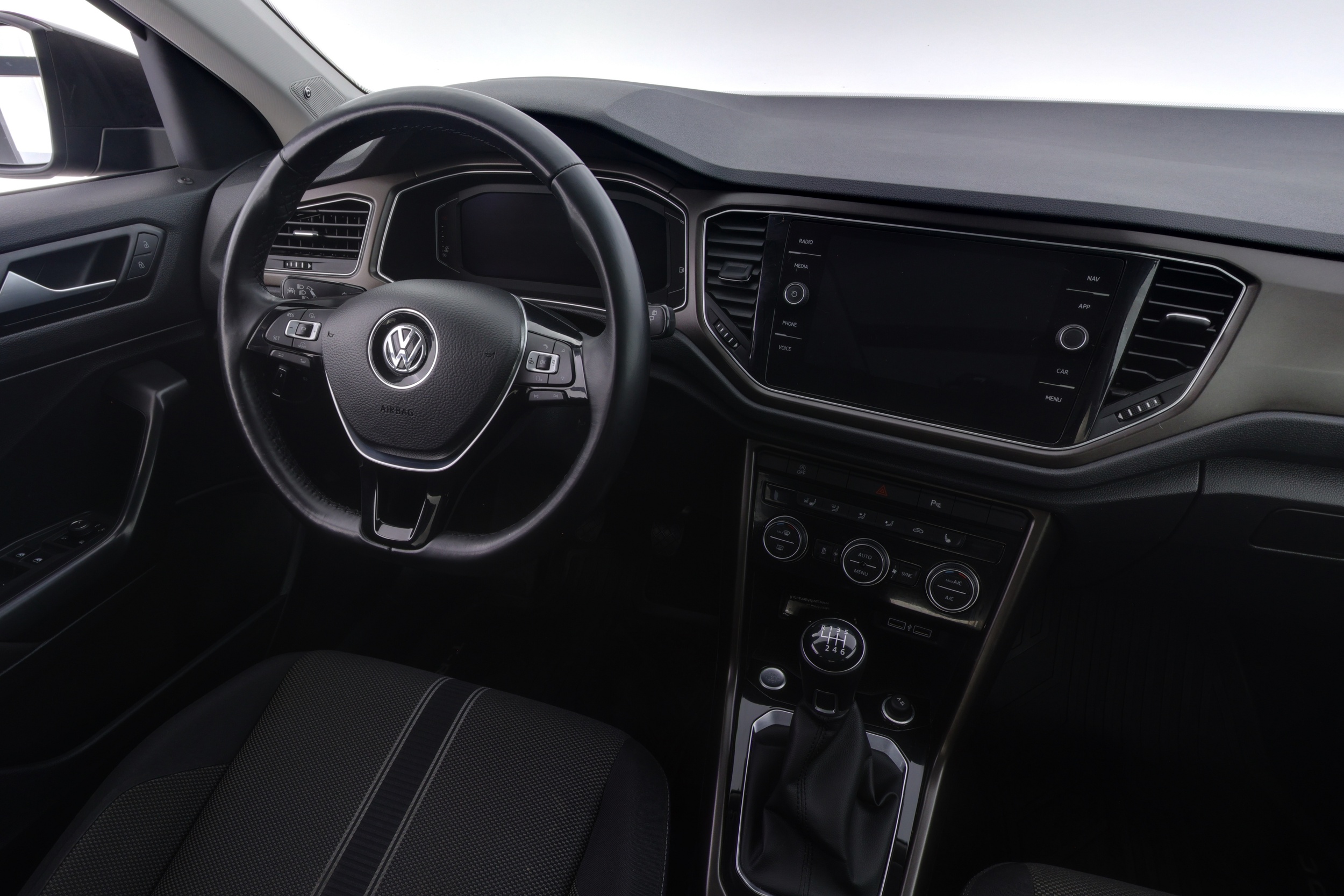 VOLKSWAGEN T-Roc 2018