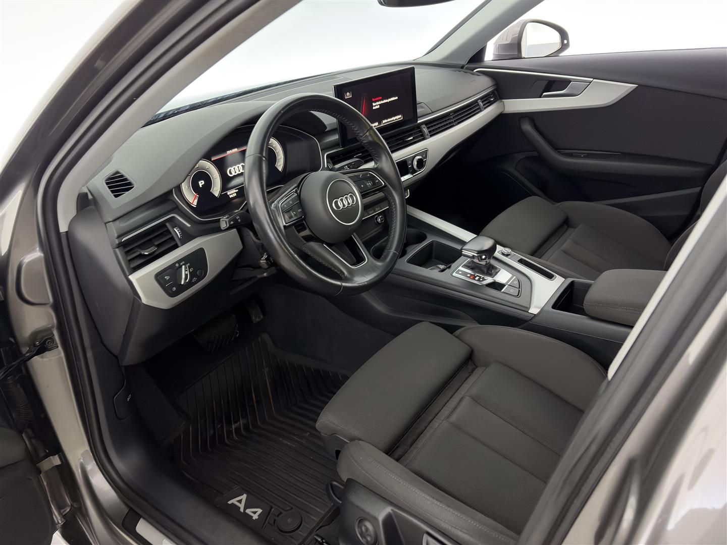 AUDI A4 2020